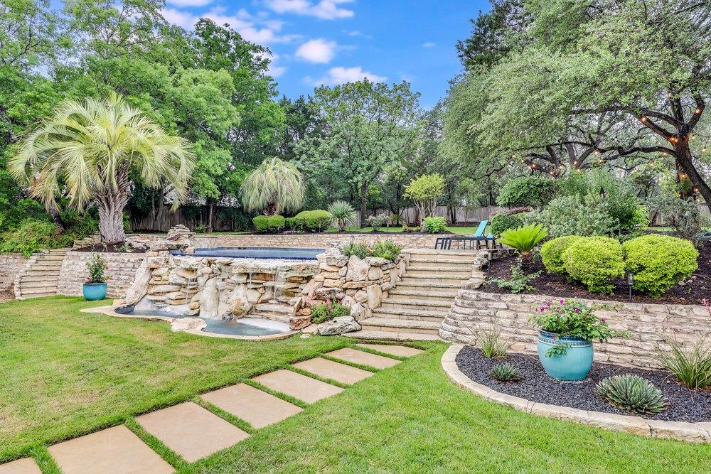 102 Wood Trl, West Lake Hills, TX 78746