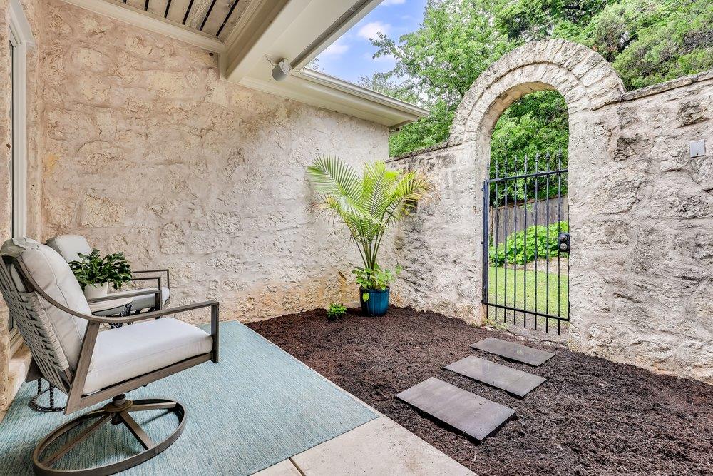 102 Wood Trl, West Lake Hills, TX 78746