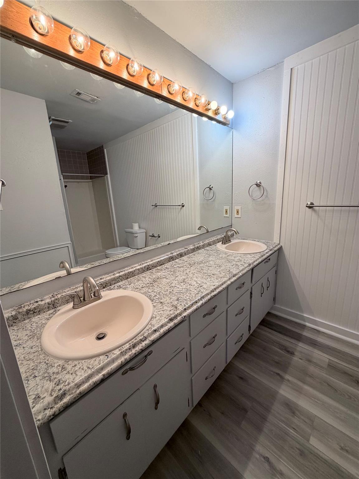 2208 N Cannes Dr, Cedar Park, TX 78613