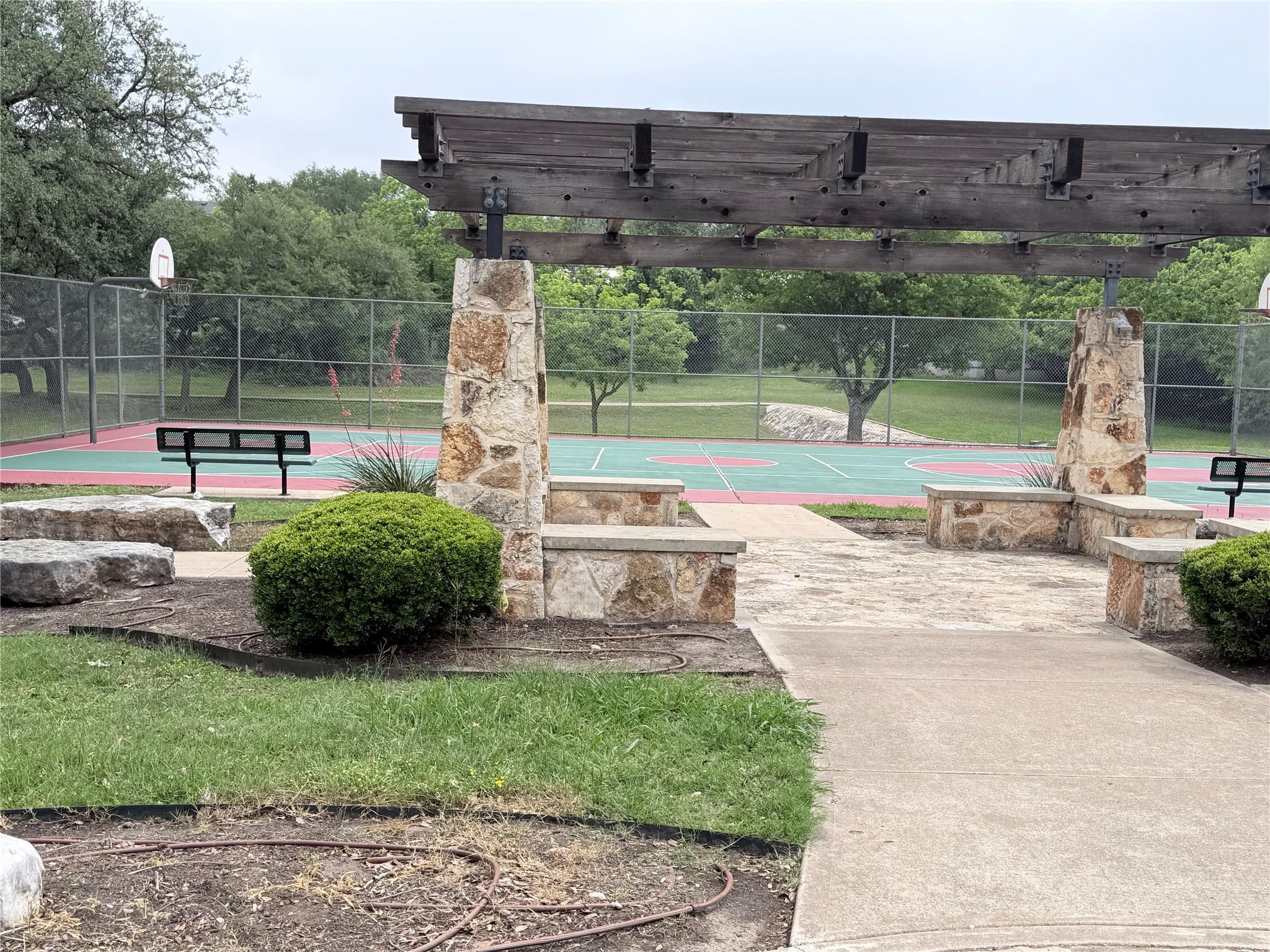 2208 N Cannes Dr, Cedar Park, TX 78613