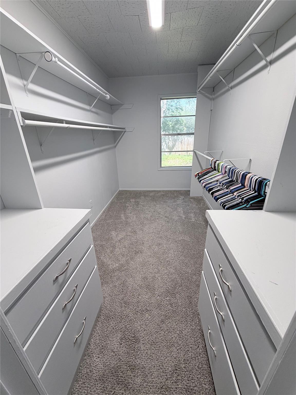2208 N Cannes Dr, Cedar Park, TX 78613