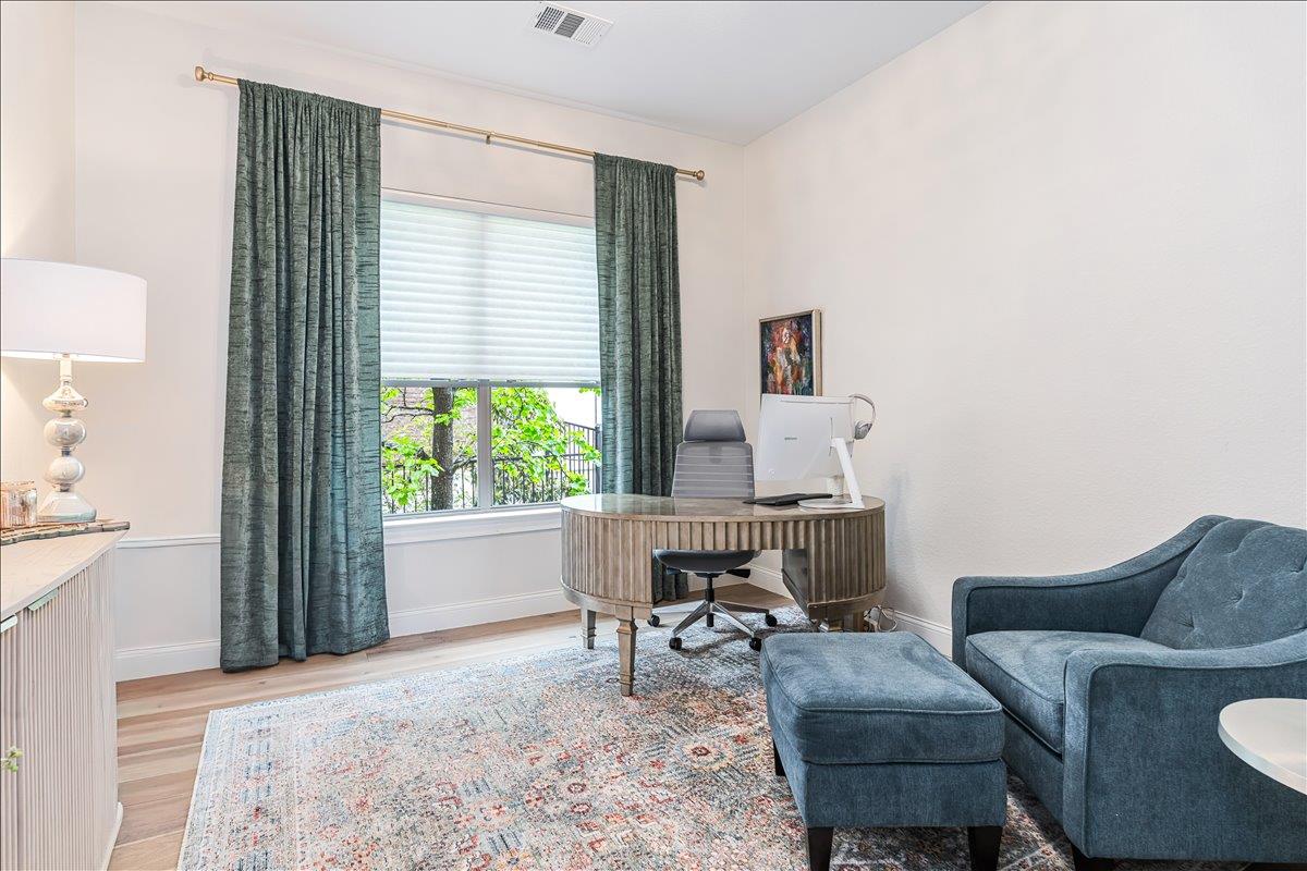 214 Varco Dr, Austin, TX 78738