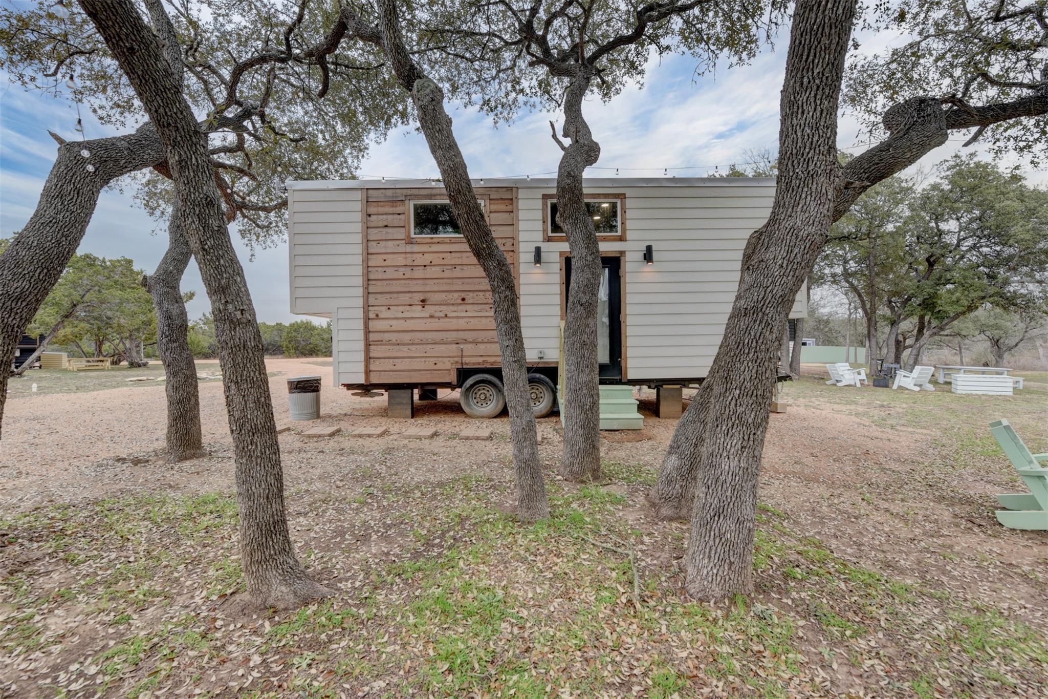 1156 Narrows Rd, Blanco, TX 78606