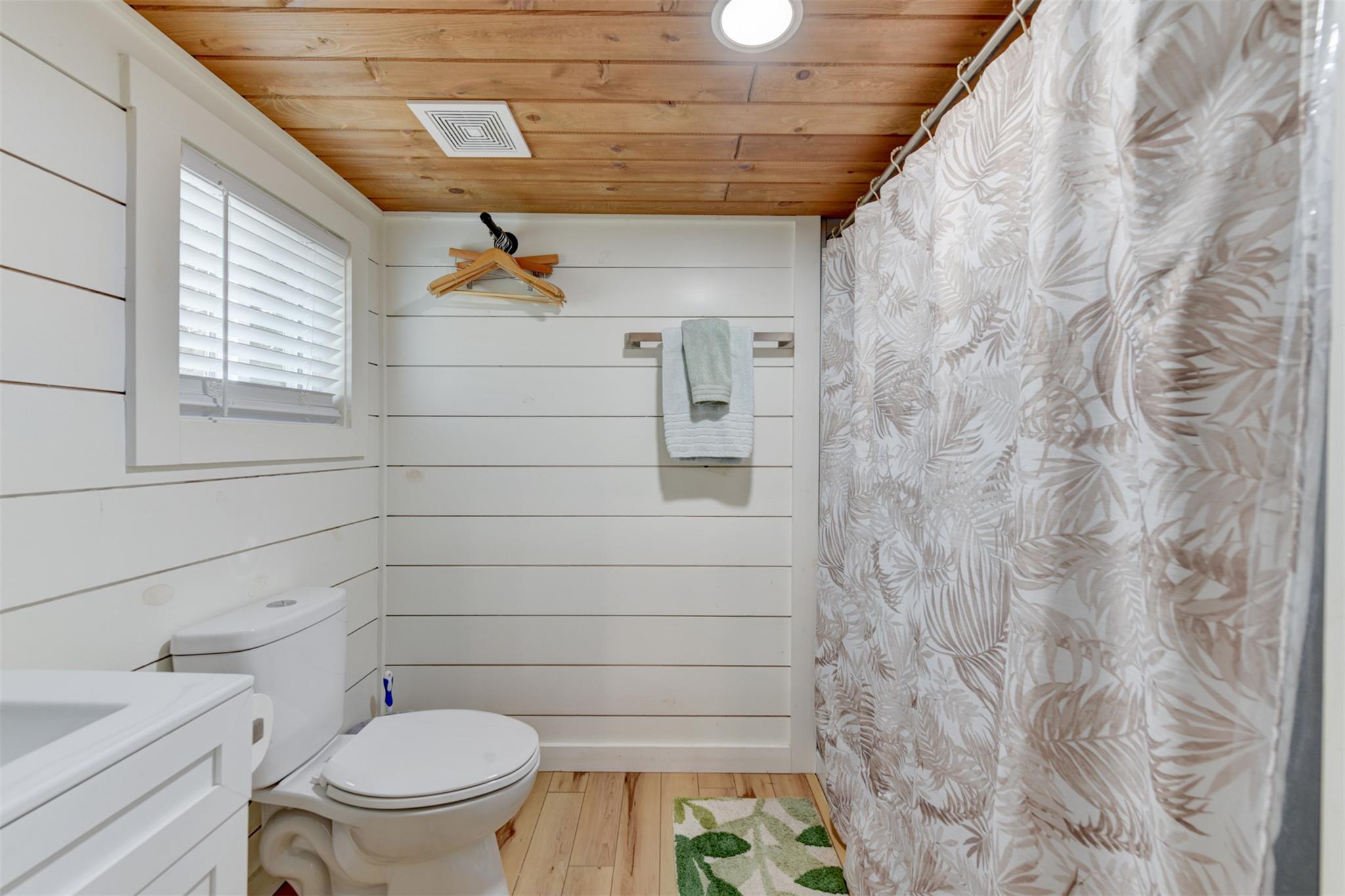 1156 Narrows Rd, Blanco, TX 78606