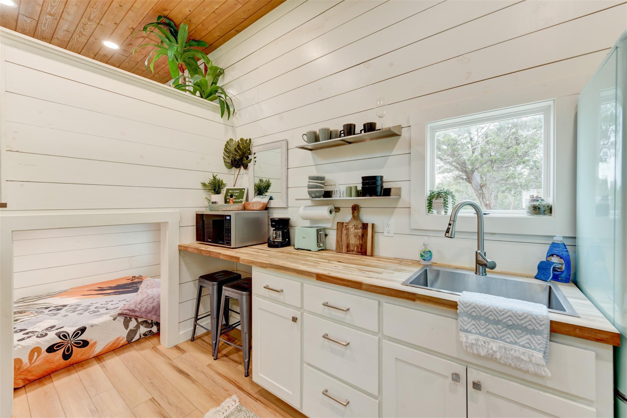 1156 Narrows Rd, Blanco, TX 78606