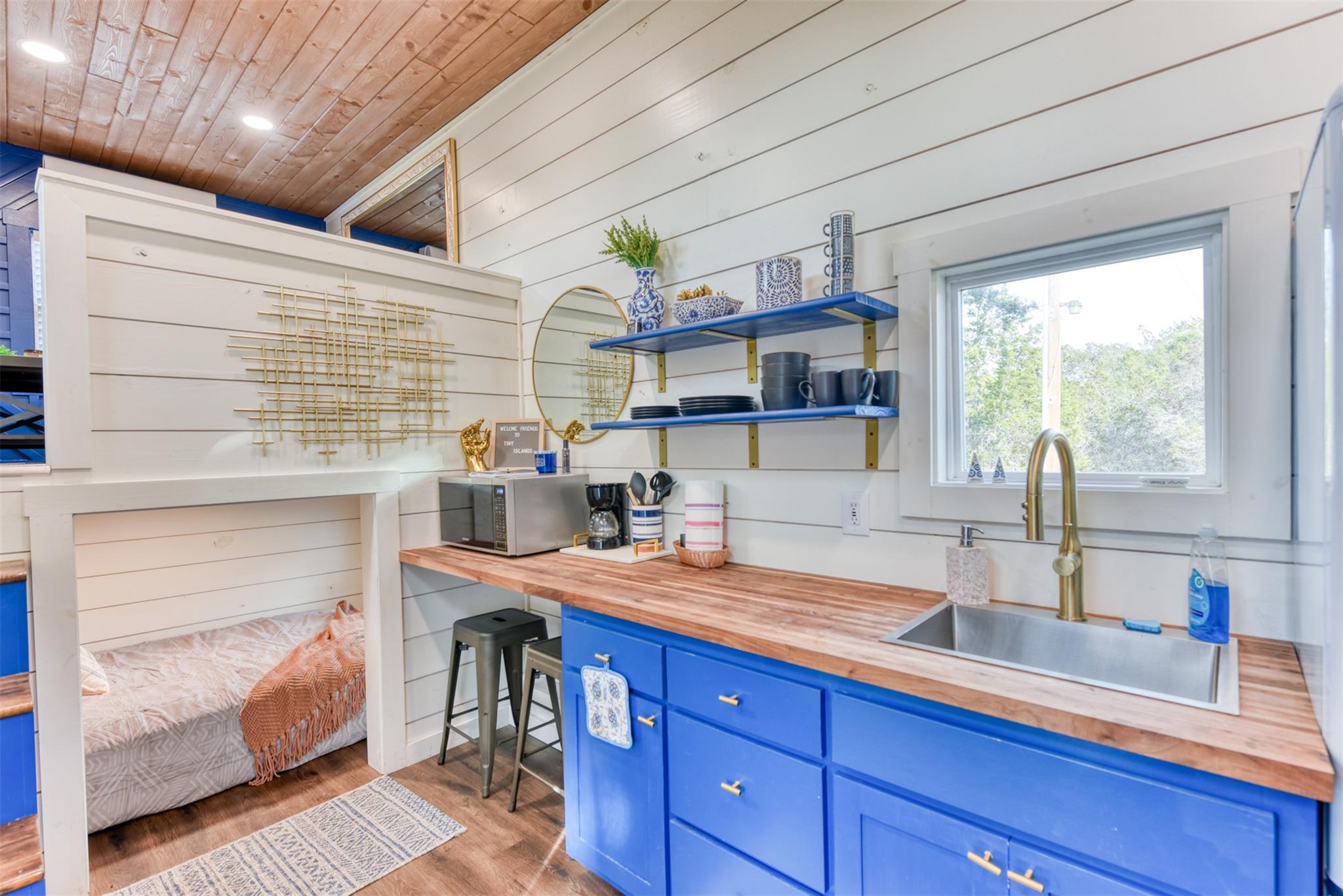 1156 Narrows Rd, Blanco, TX 78606