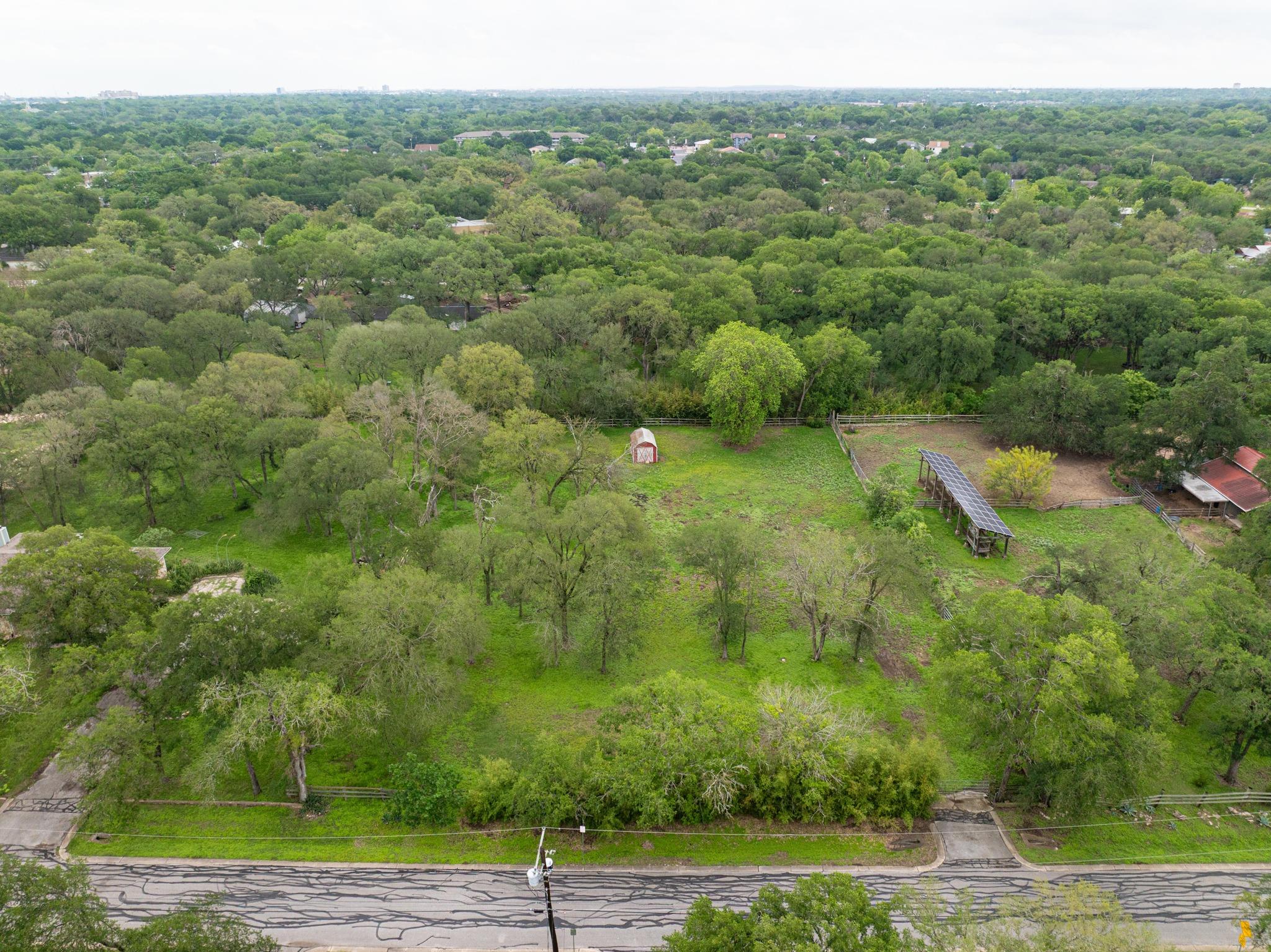 7 Pillow Rd, Sunset Valley, TX 78745