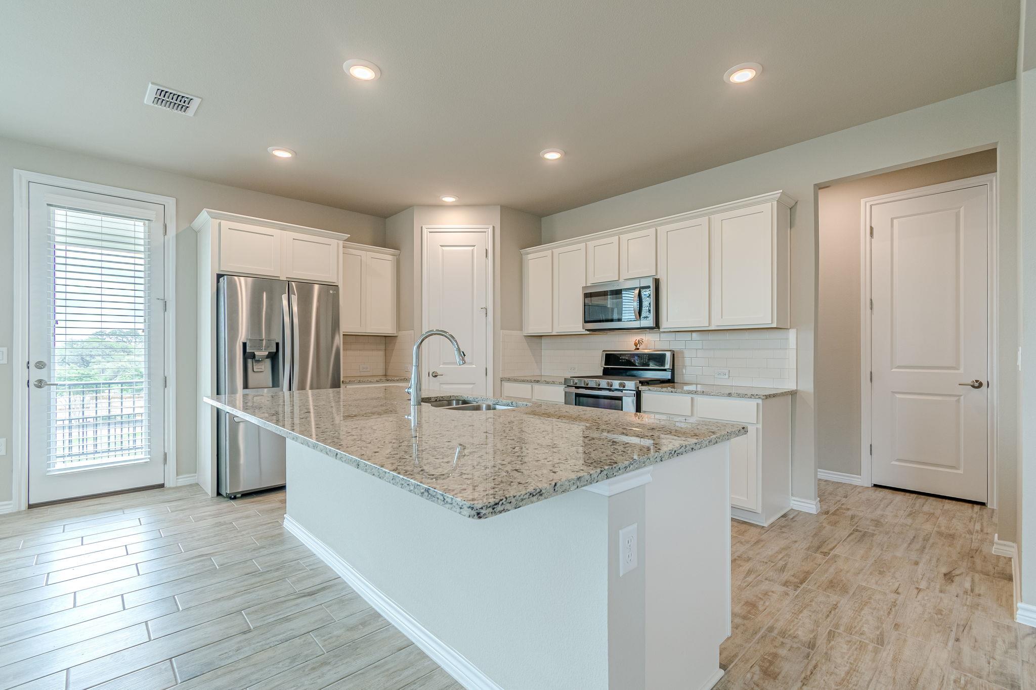 404 Eagle Dr # 101, San Marcos, TX 78666