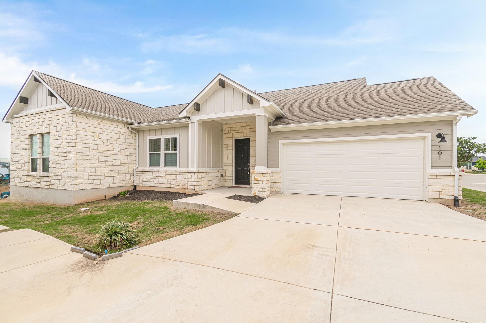 404 Eagle Dr # 101, San Marcos, TX 78666