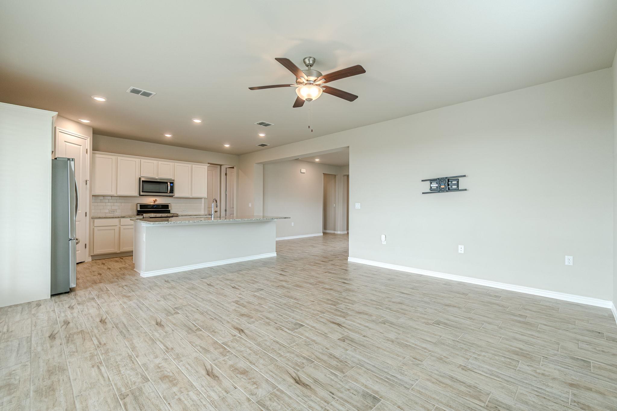 404 Eagle Dr # 101, San Marcos, TX 78666