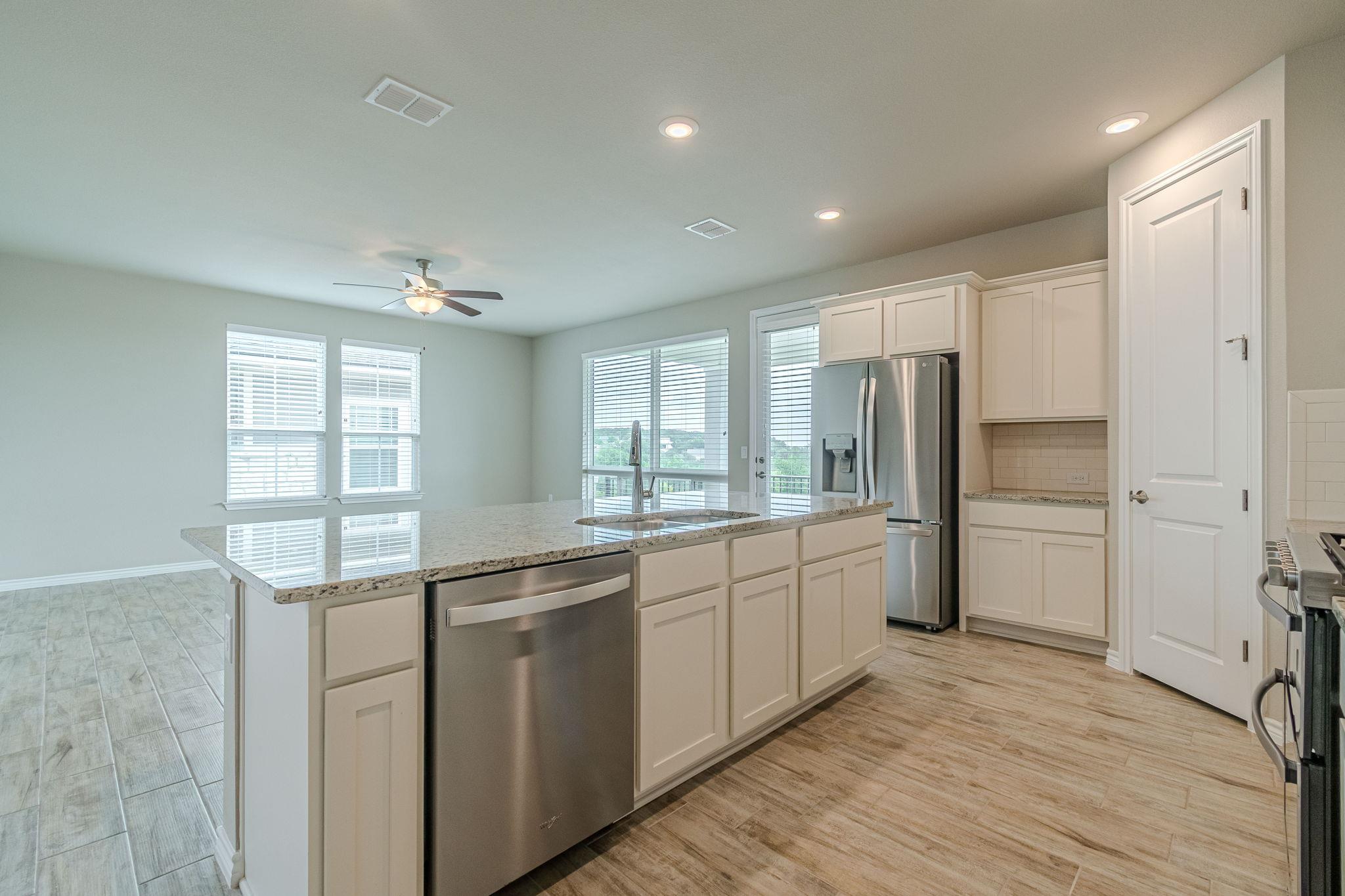 404 Eagle Dr # 101, San Marcos, TX 78666