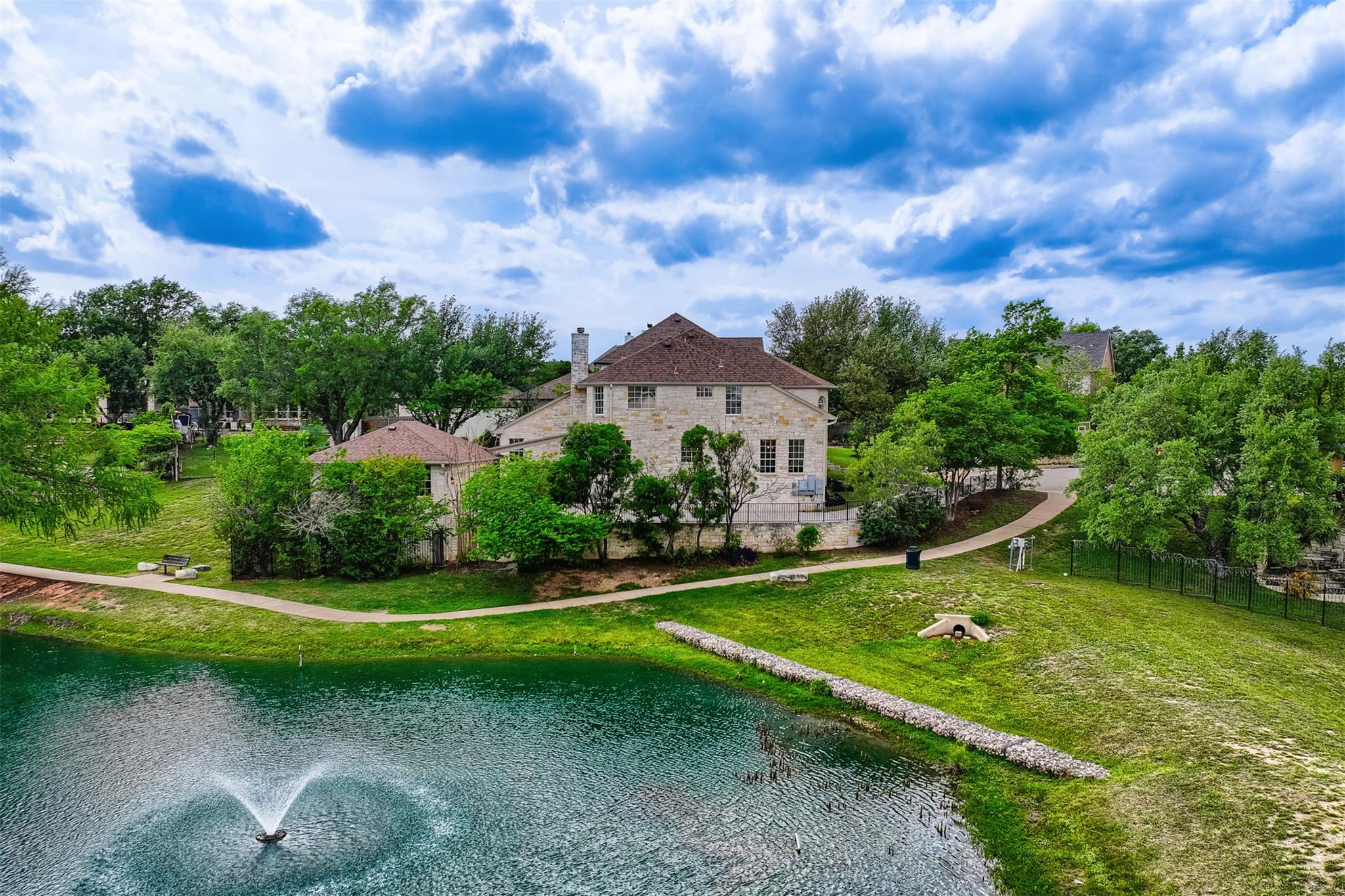 2804 Lenwood Ct, Austin, TX 78738