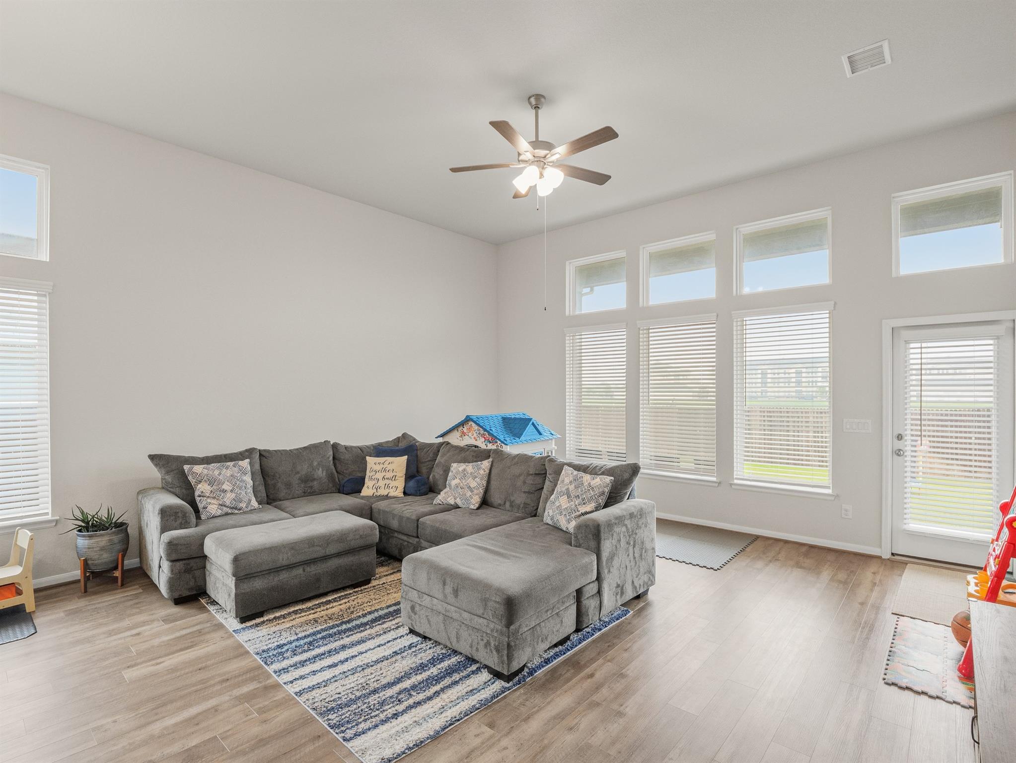 5705 Bellissima Way, Round Rock, TX 78665