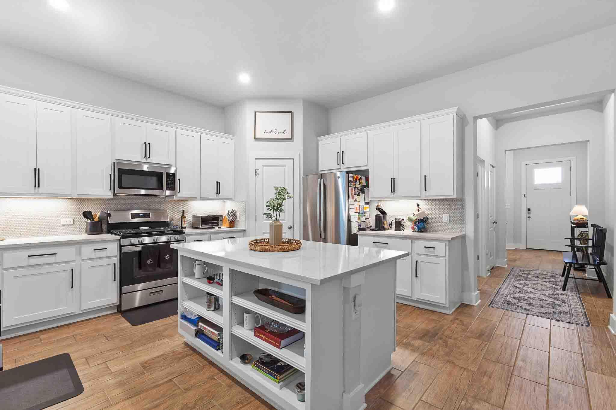 185 Brooks Ranch Dr, Kyle, TX 78640