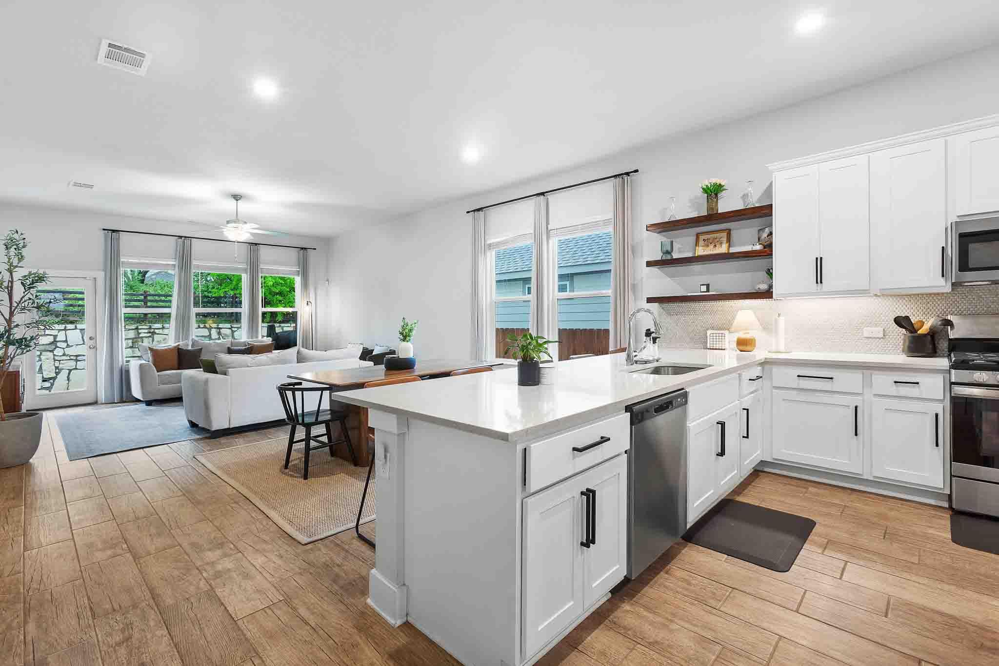 185 Brooks Ranch Dr, Kyle, TX 78640