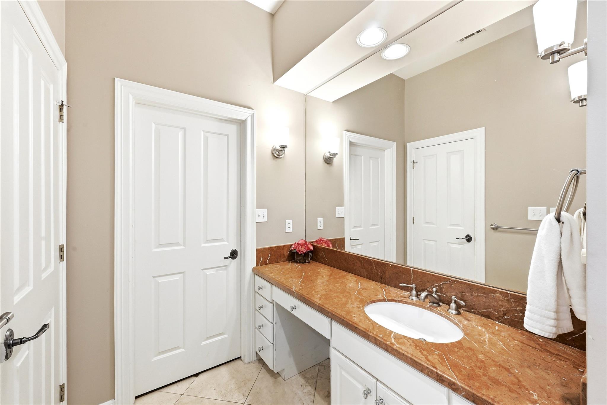 9001 Thickwoods Cv, Austin, TX 78735