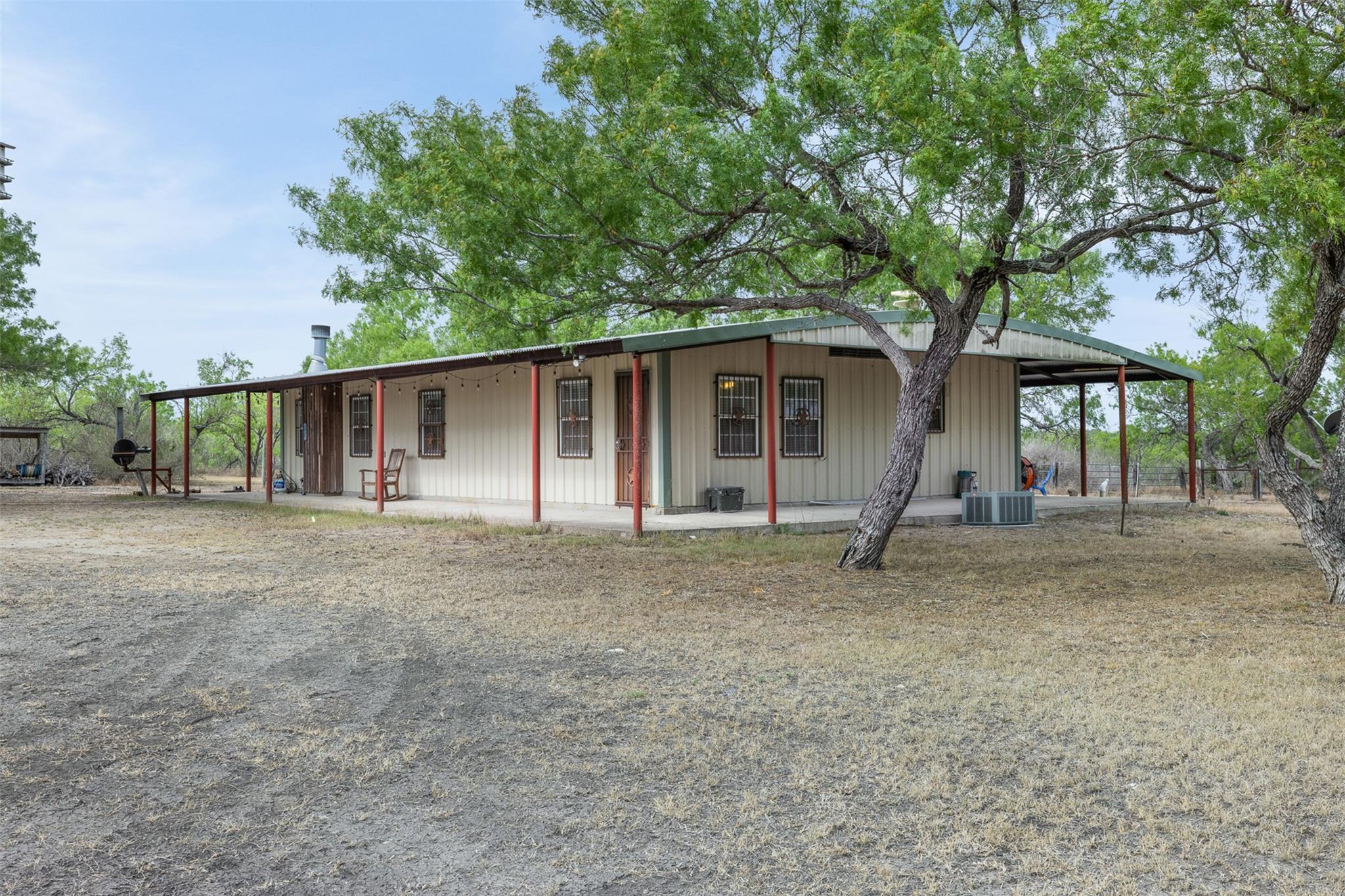 235 Fm 99, Whitsett, Three Rivers, TX 78075