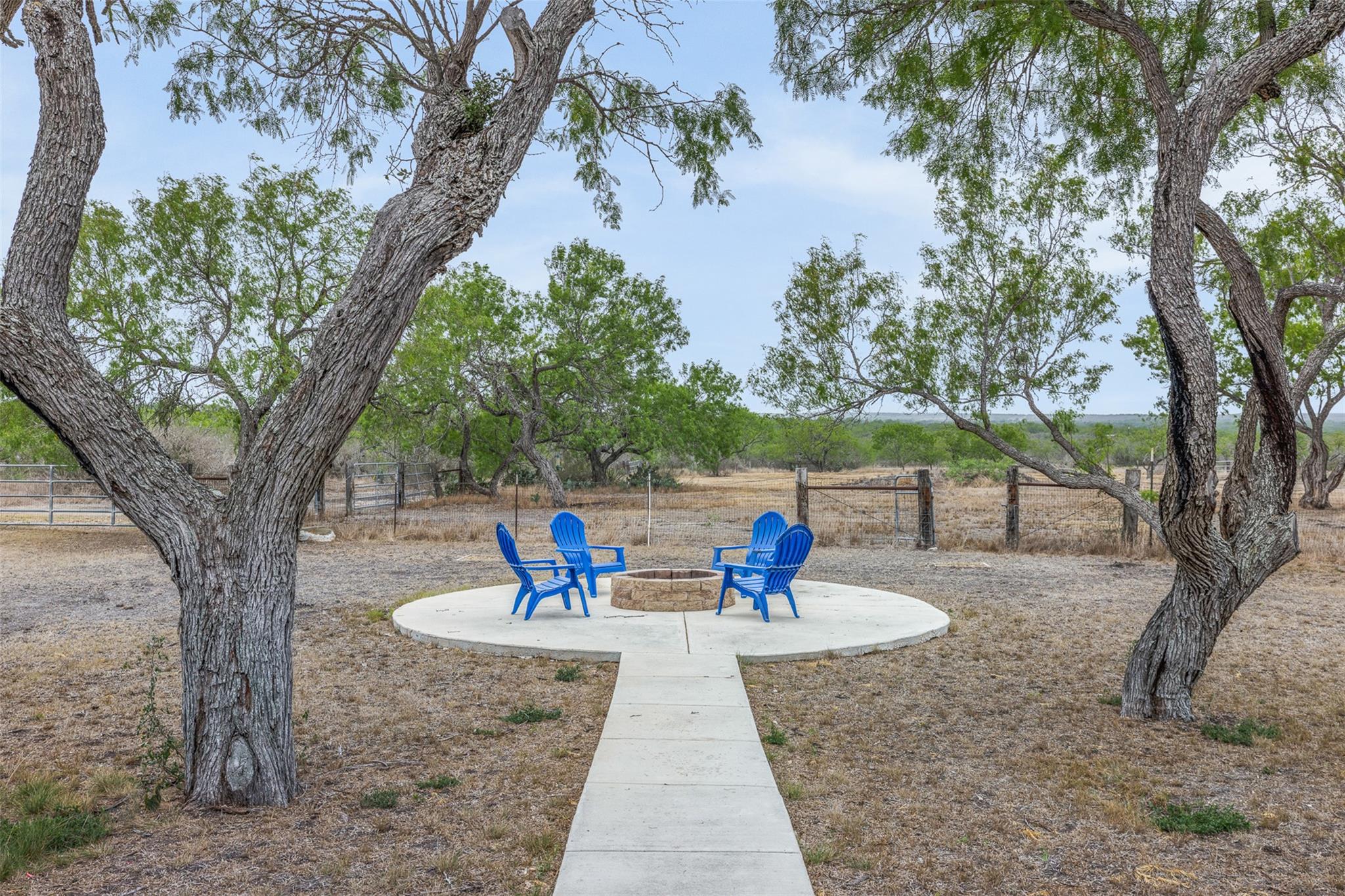 235 Fm 99, Whitsett, Three Rivers, TX 78075