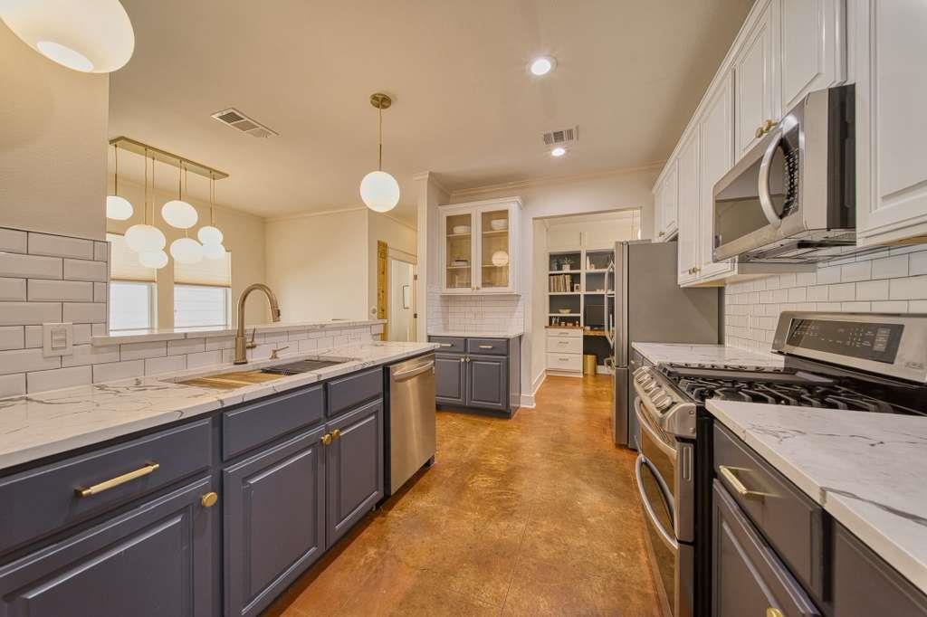 4113 Camacho St, Austin, TX 78723