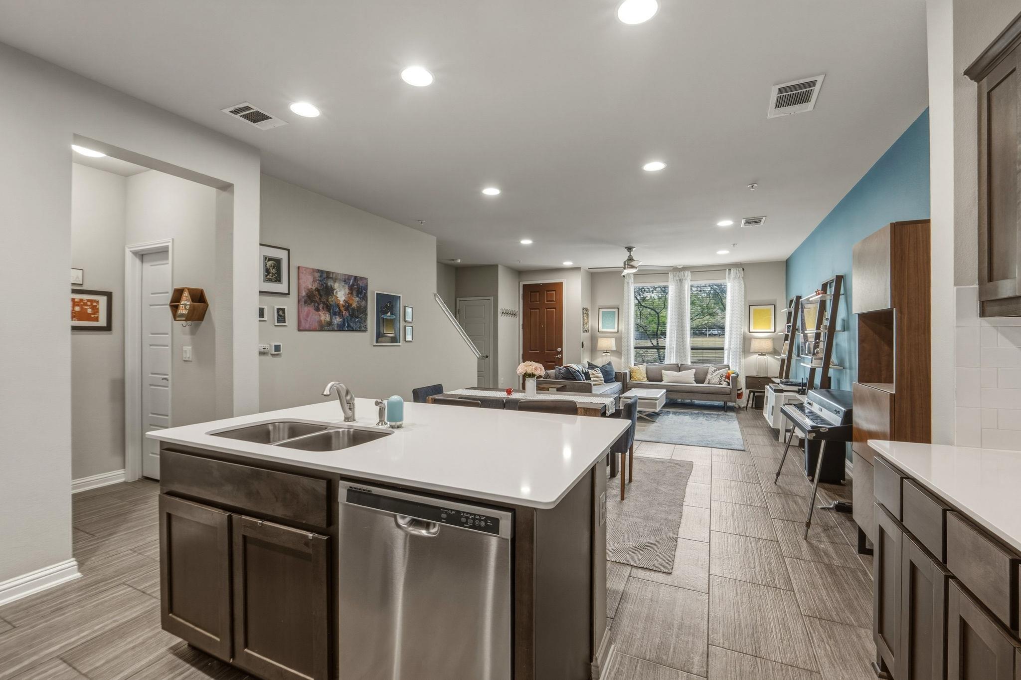 6814 E Riverside Dr # 34, Austin, TX 78741