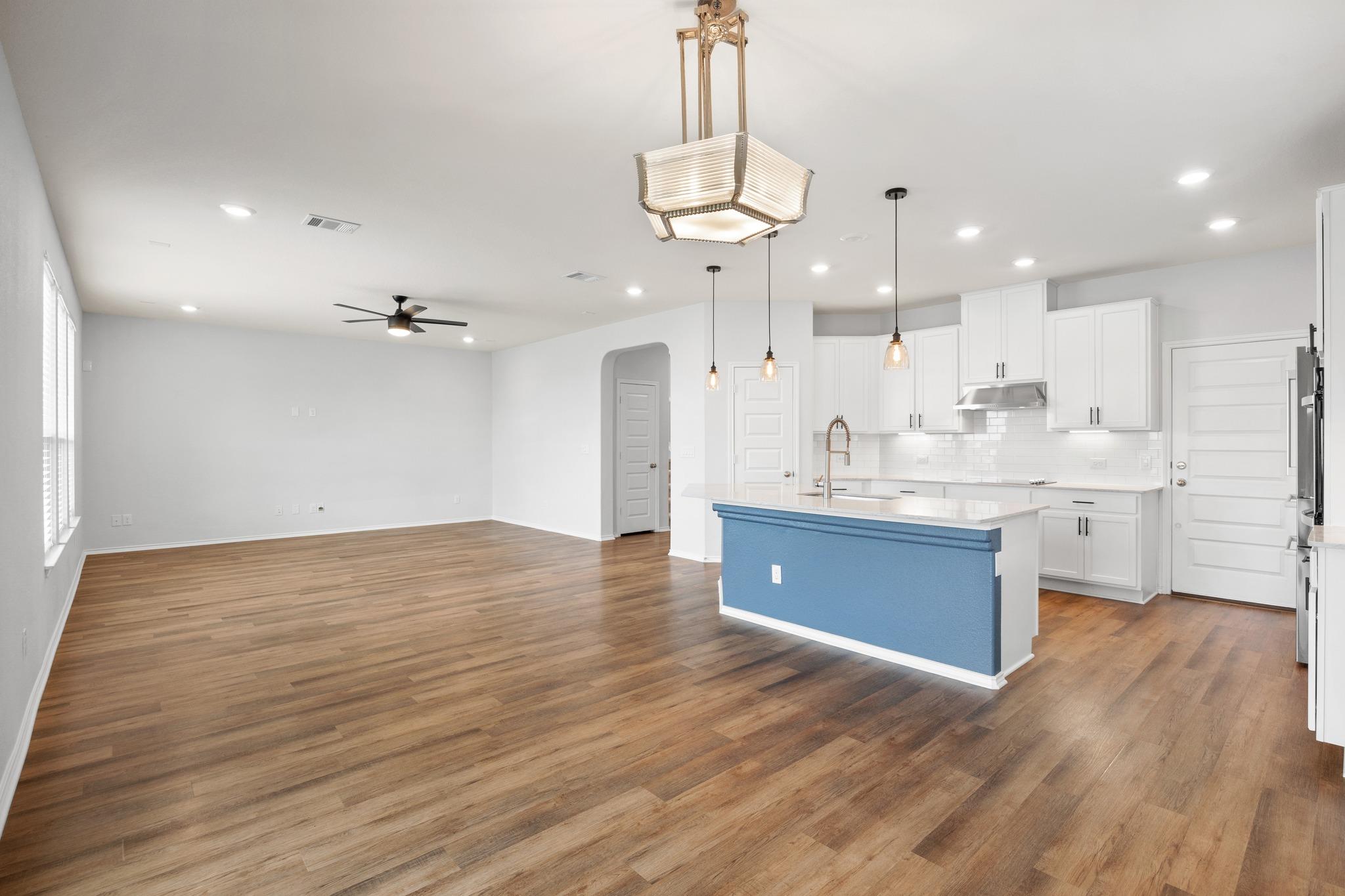 121 Kulmbacher Dr, Austin, TX 78728