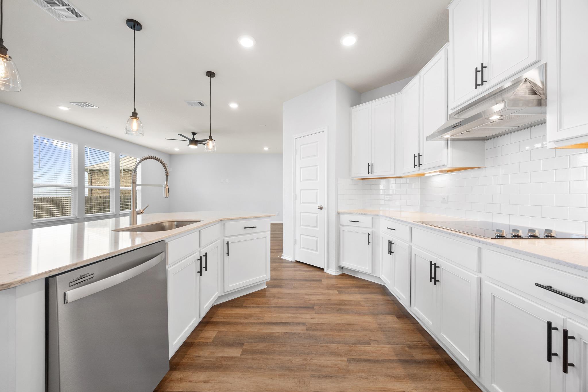 121 Kulmbacher Dr, Austin, TX 78728