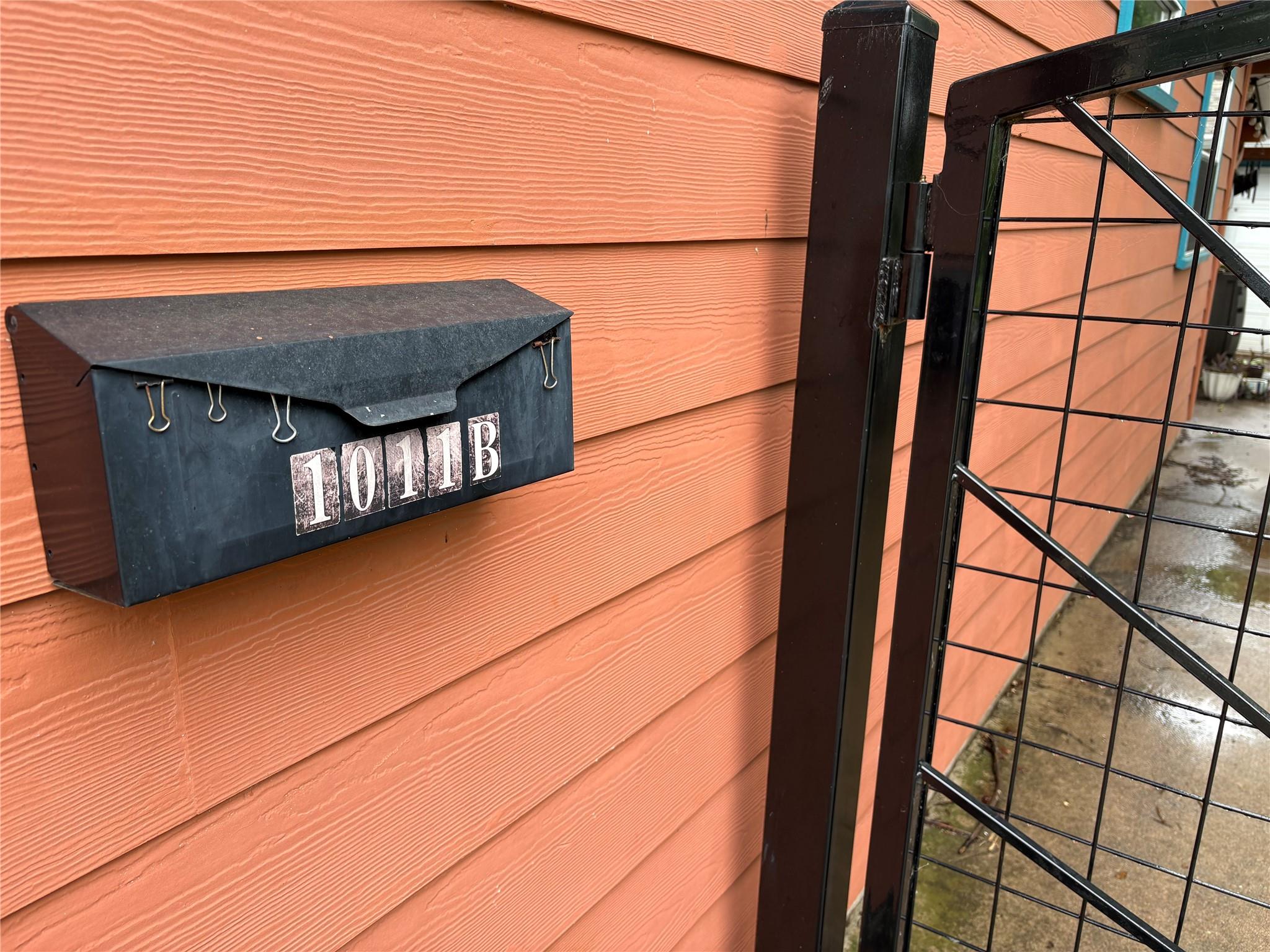 1011 Chesapeake Dr # B, Austin, TX 78758