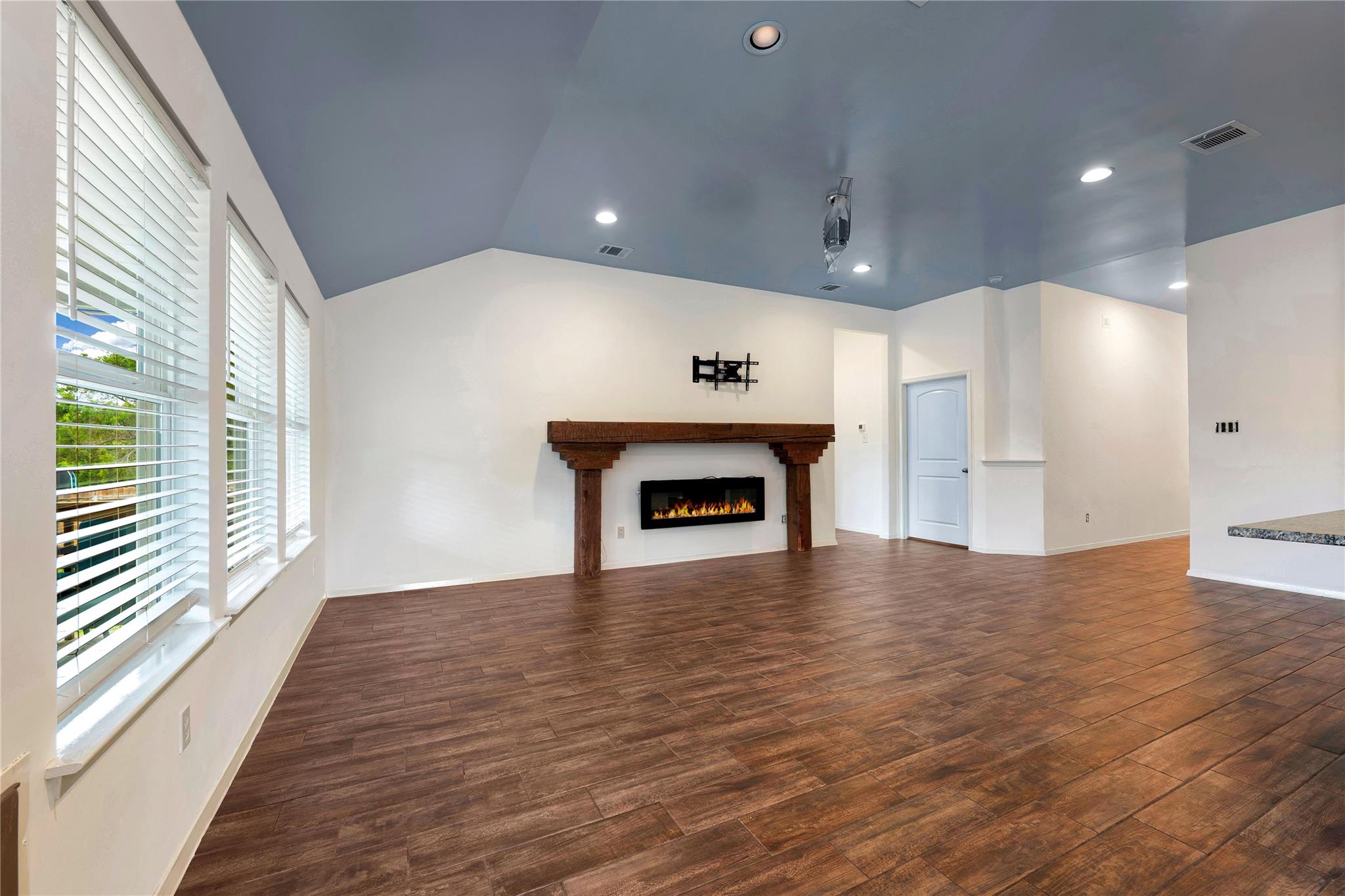 4134 Rockwood Dr, Lago Vista, TX 78645