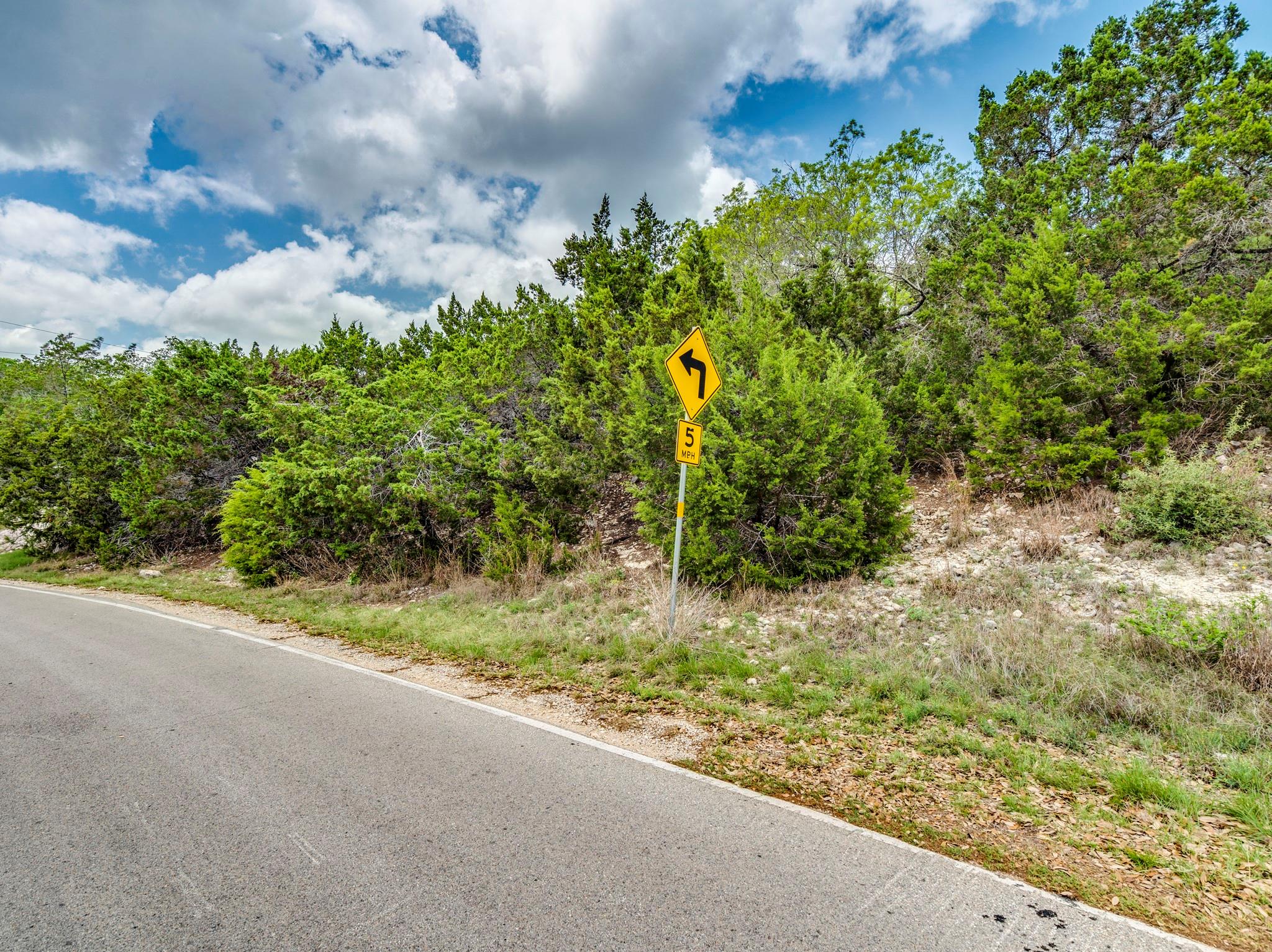 2249 Colleen Dr, Canyon Lake, TX 78133