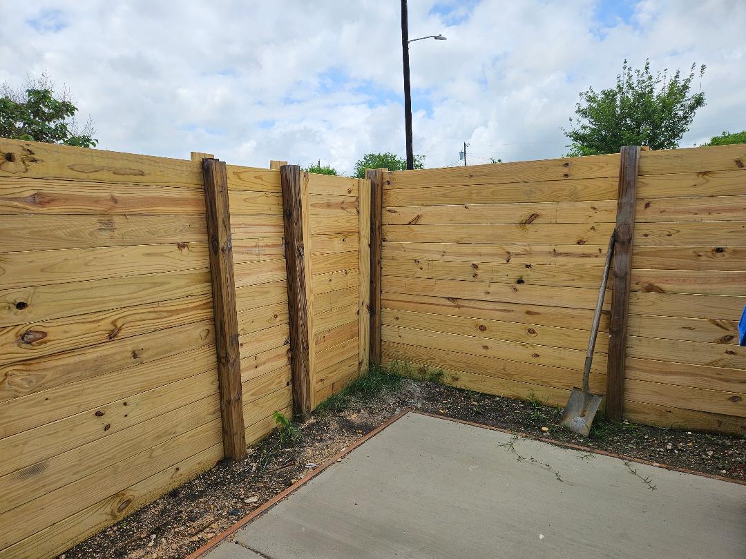 516 Lenora Dr, Taylor, TX 76574