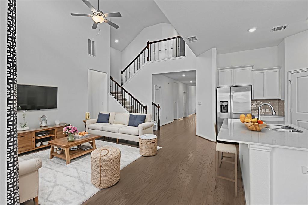 1528 Aspinwall Cv, Leander, TX 78641