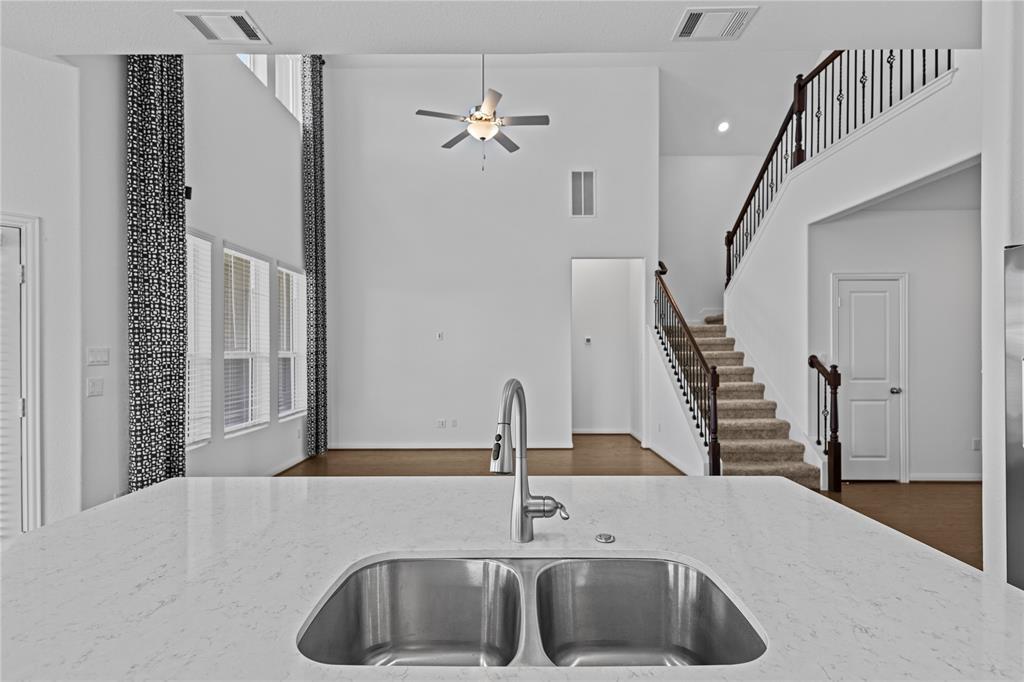 1528 Aspinwall Cv, Leander, TX 78641