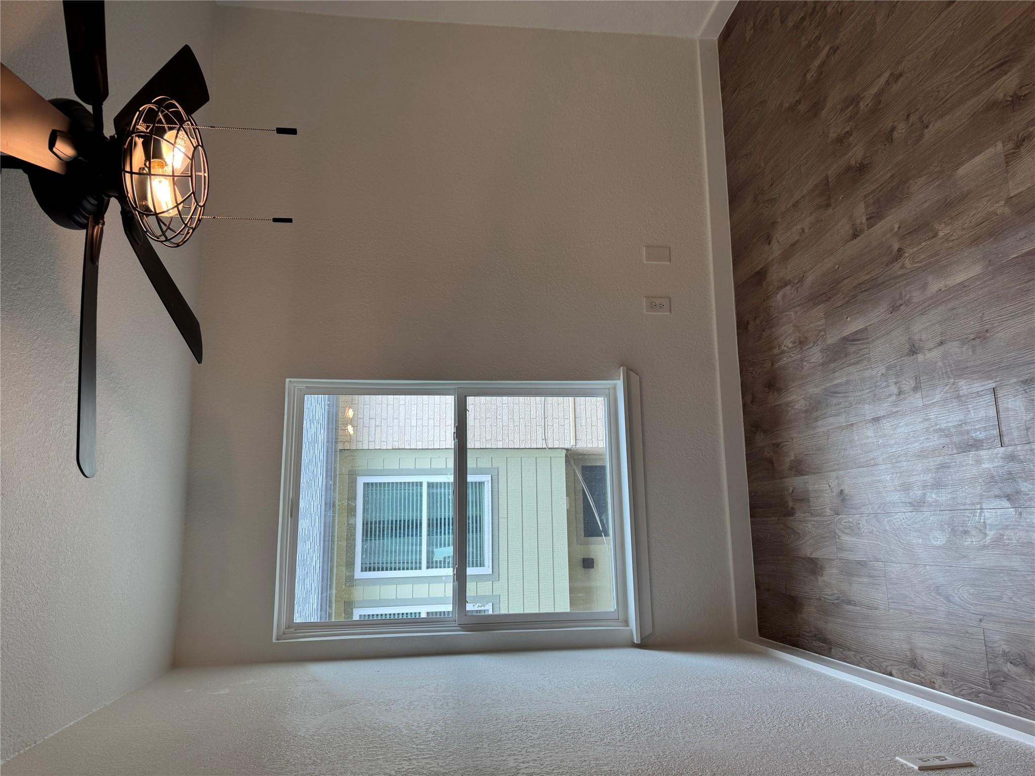 2124 Burton Dr # 133, Austin, TX 78741