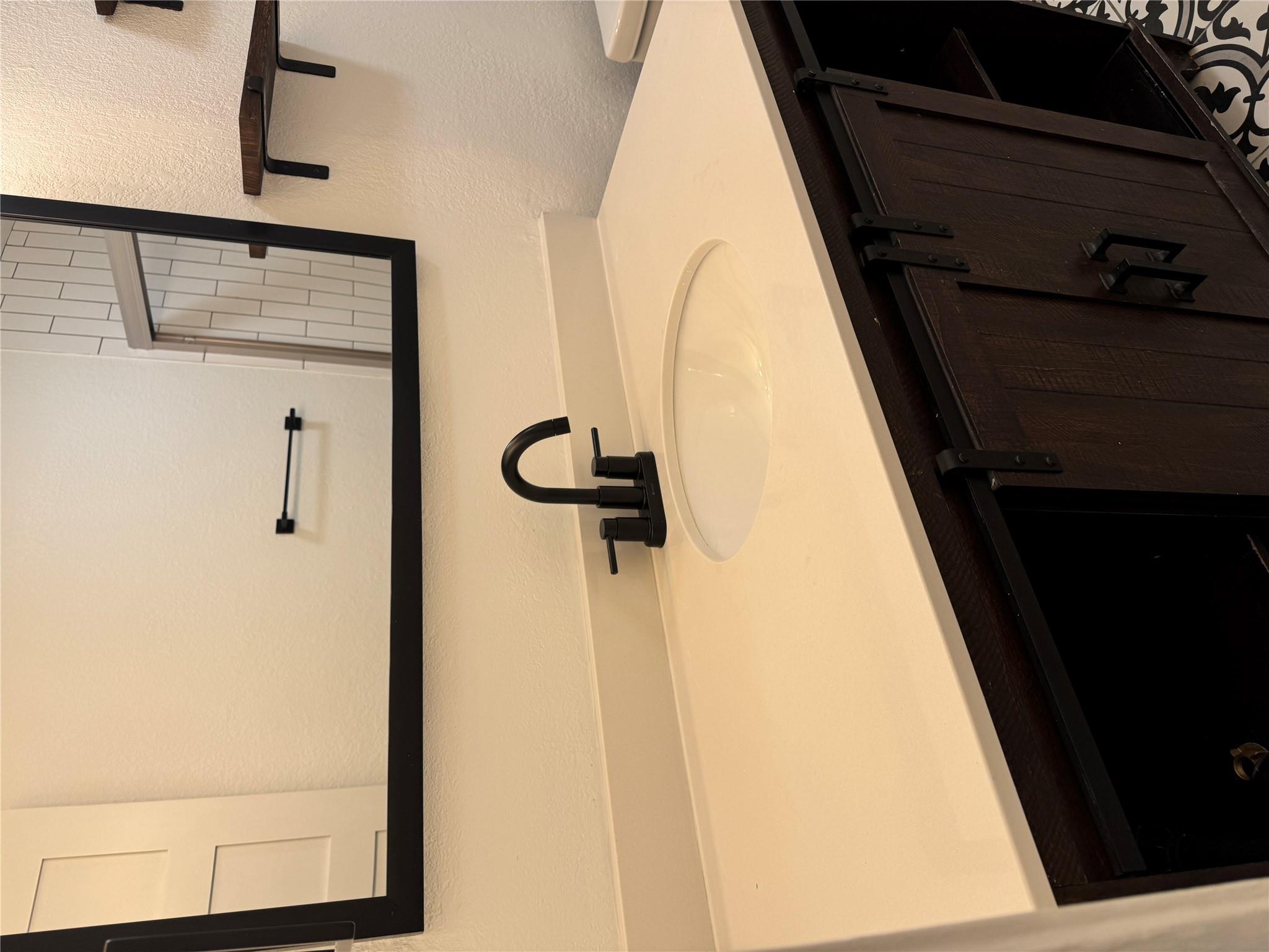 2124 Burton Dr # 133, Austin, TX 78741