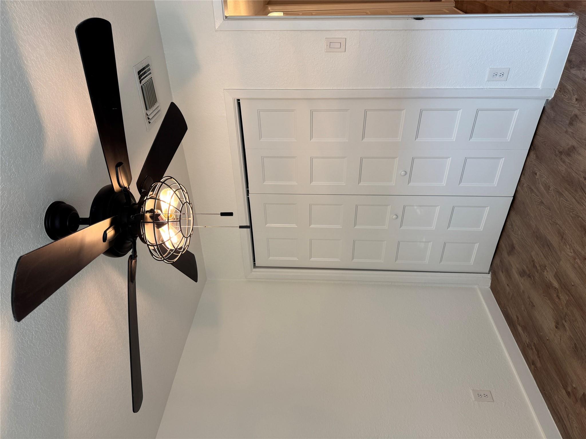 2124 Burton Dr # 133, Austin, TX 78741