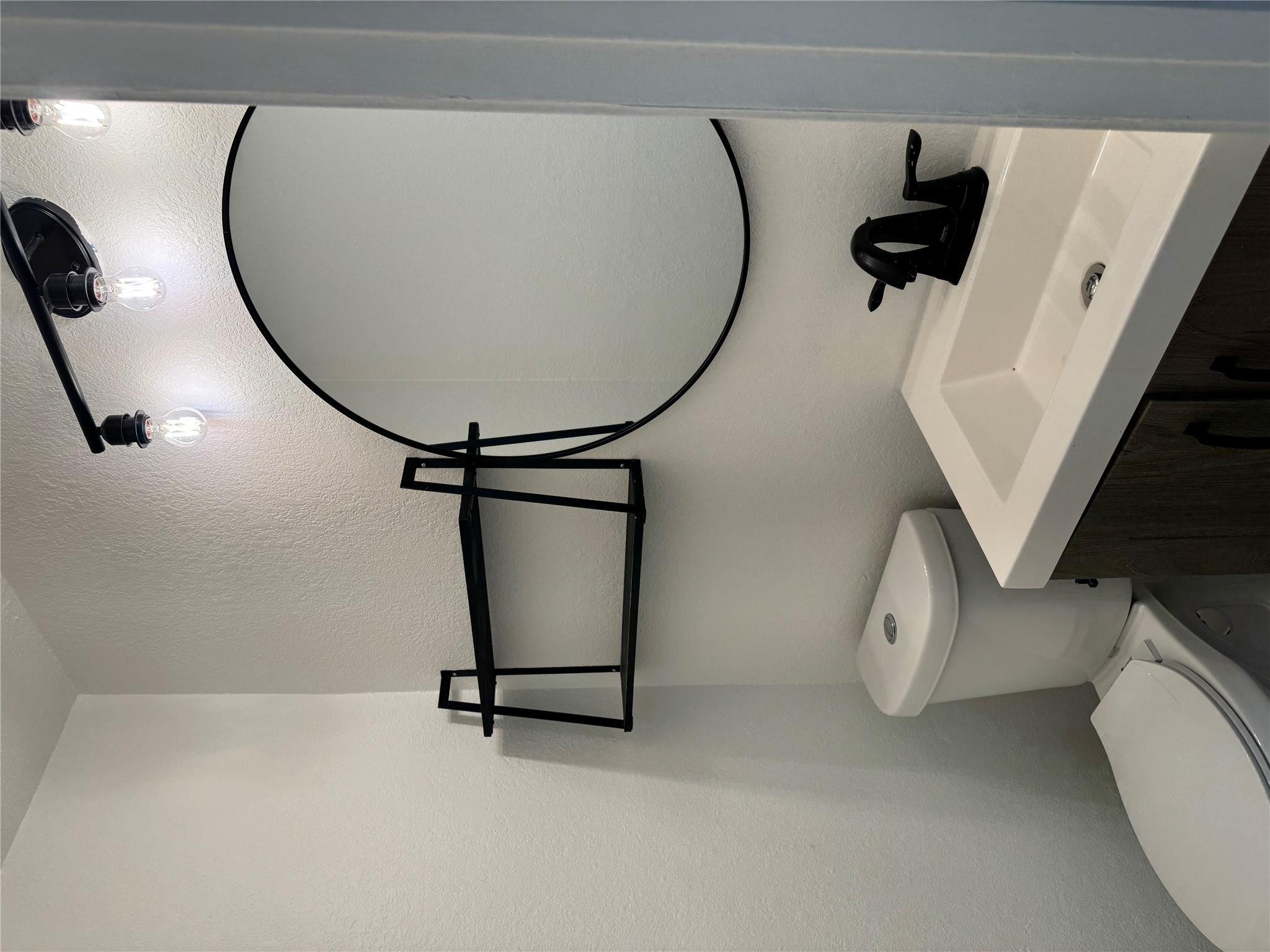 2124 Burton Dr # 133, Austin, TX 78741