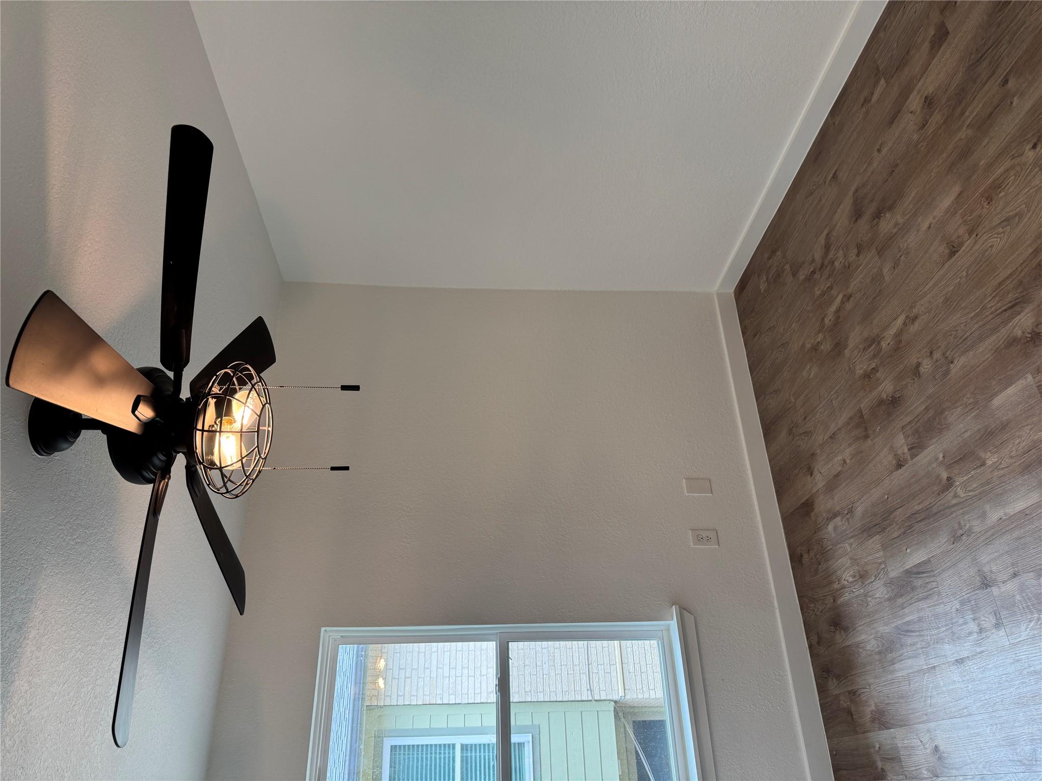 2124 Burton Dr # 133, Austin, TX 78741