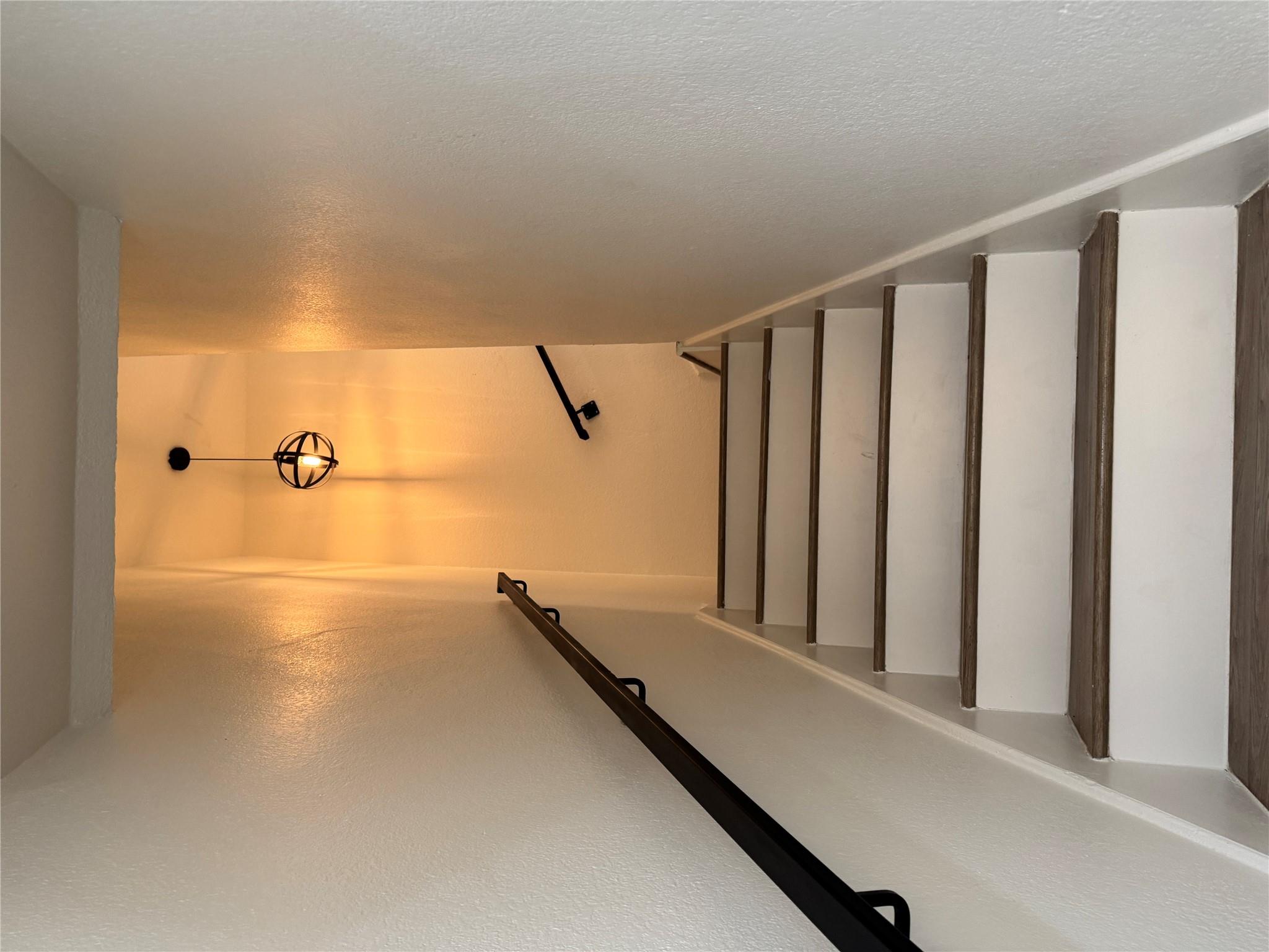 2124 Burton Dr # 133, Austin, TX 78741