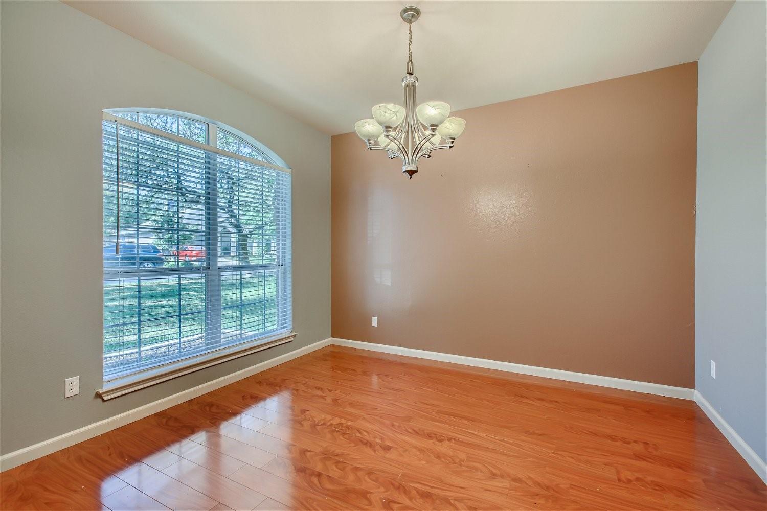 5320 Spirea Cv, Austin, TX 78749