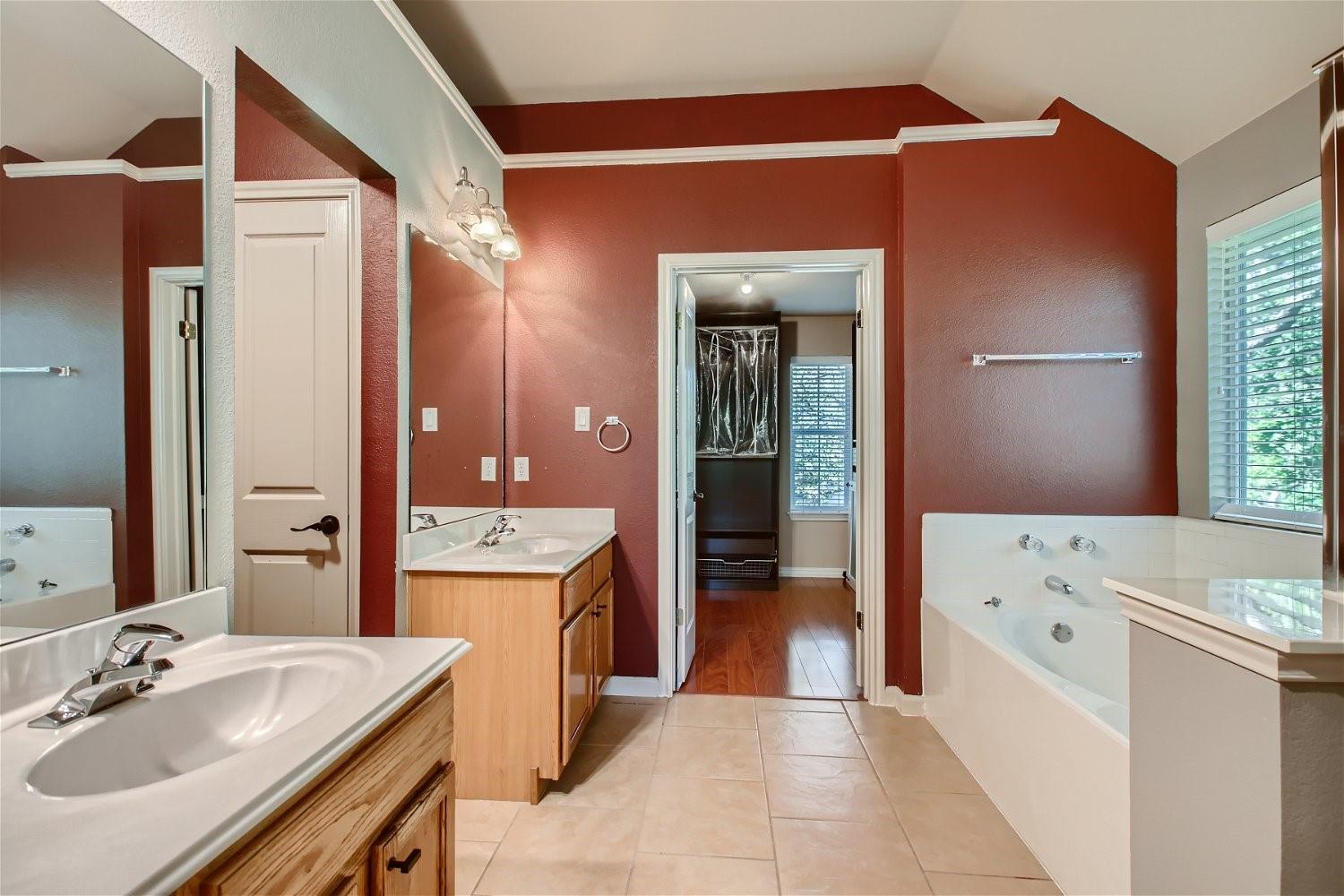 5320 Spirea Cv, Austin, TX 78749