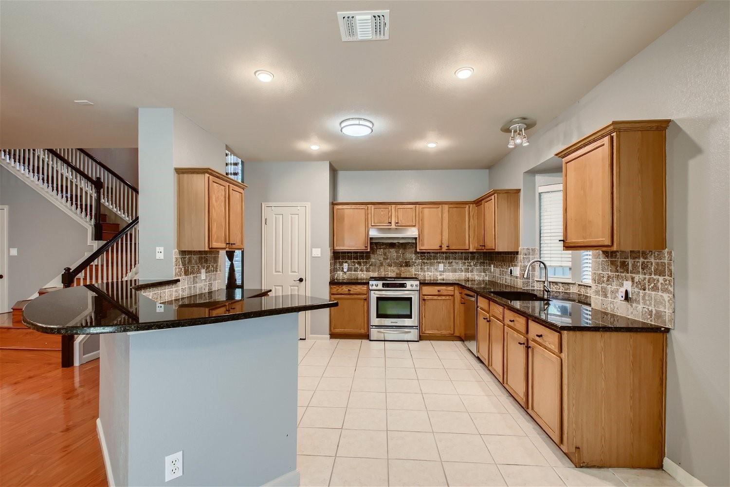 5320 Spirea Cv, Austin, TX 78749