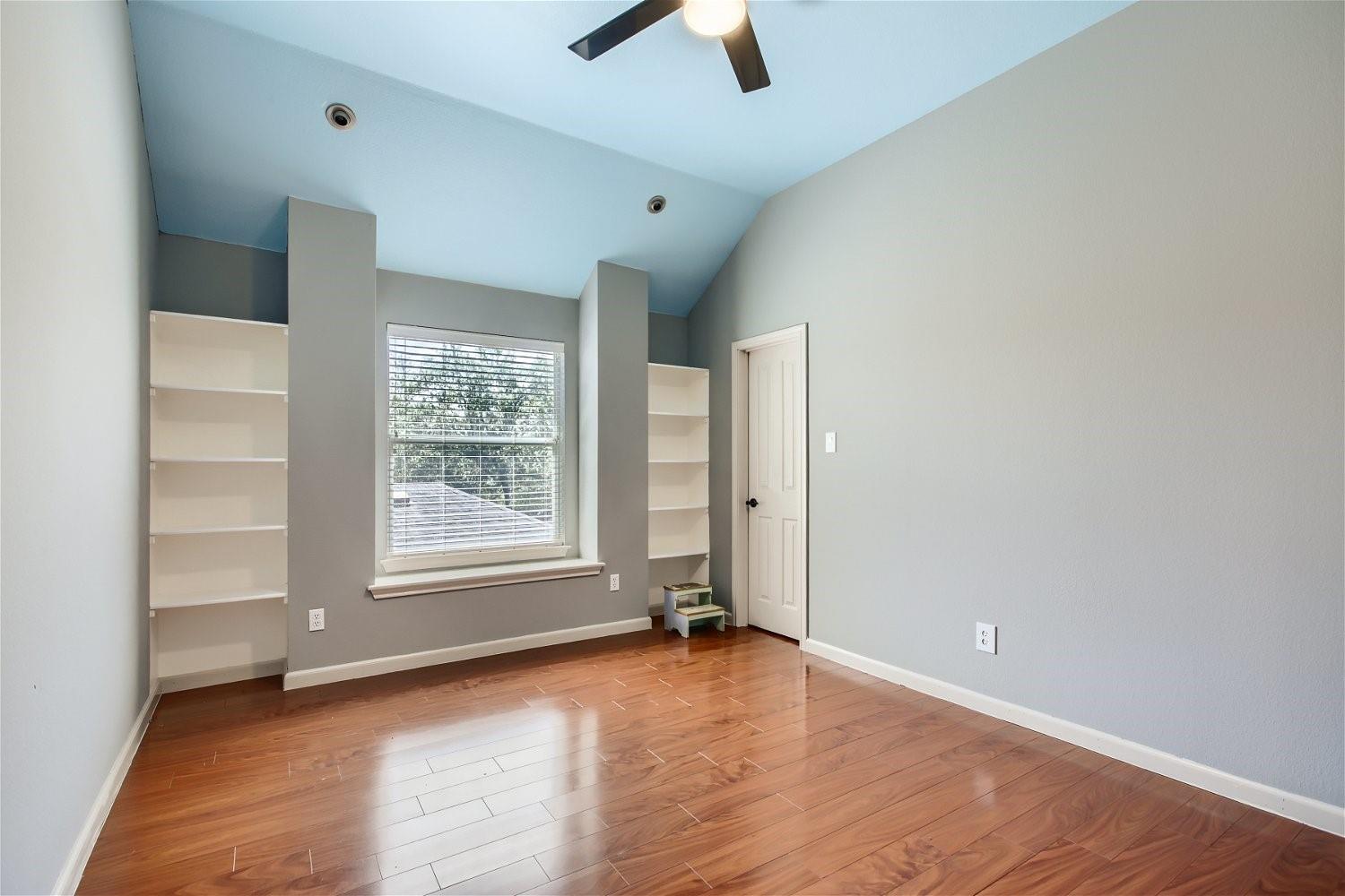 5320 Spirea Cv, Austin, TX 78749