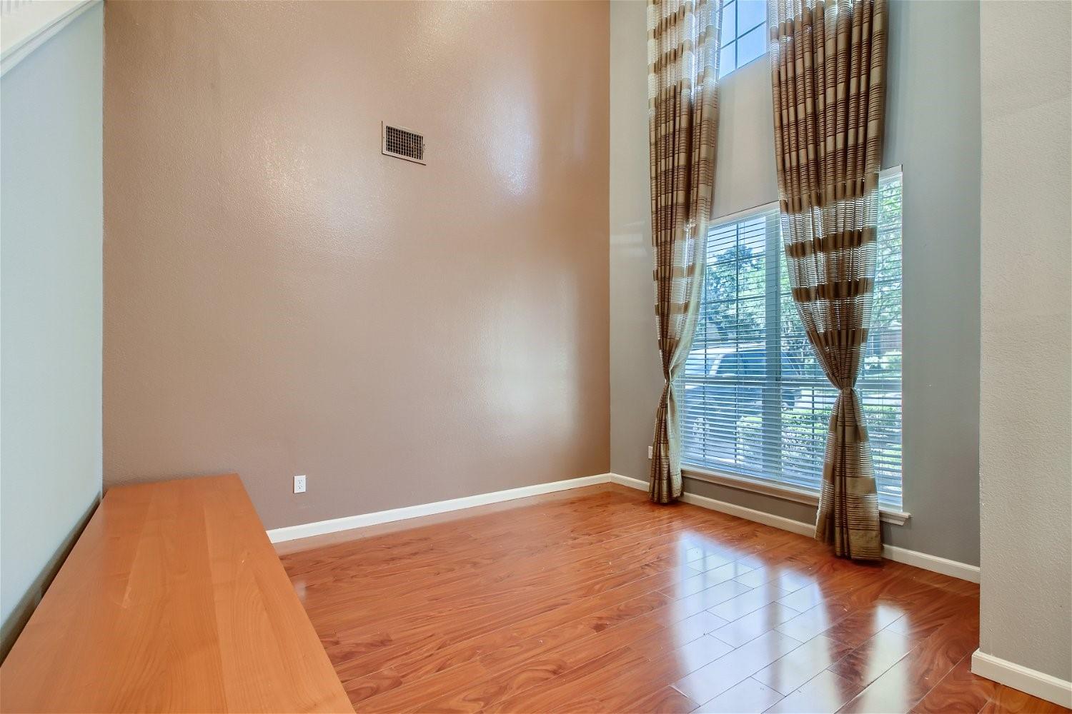 5320 Spirea Cv, Austin, TX 78749