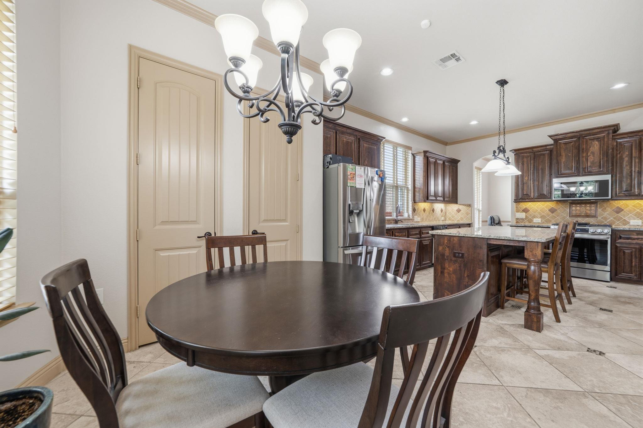 9312 Sydney Marilyn Ln, Austin, TX 78748