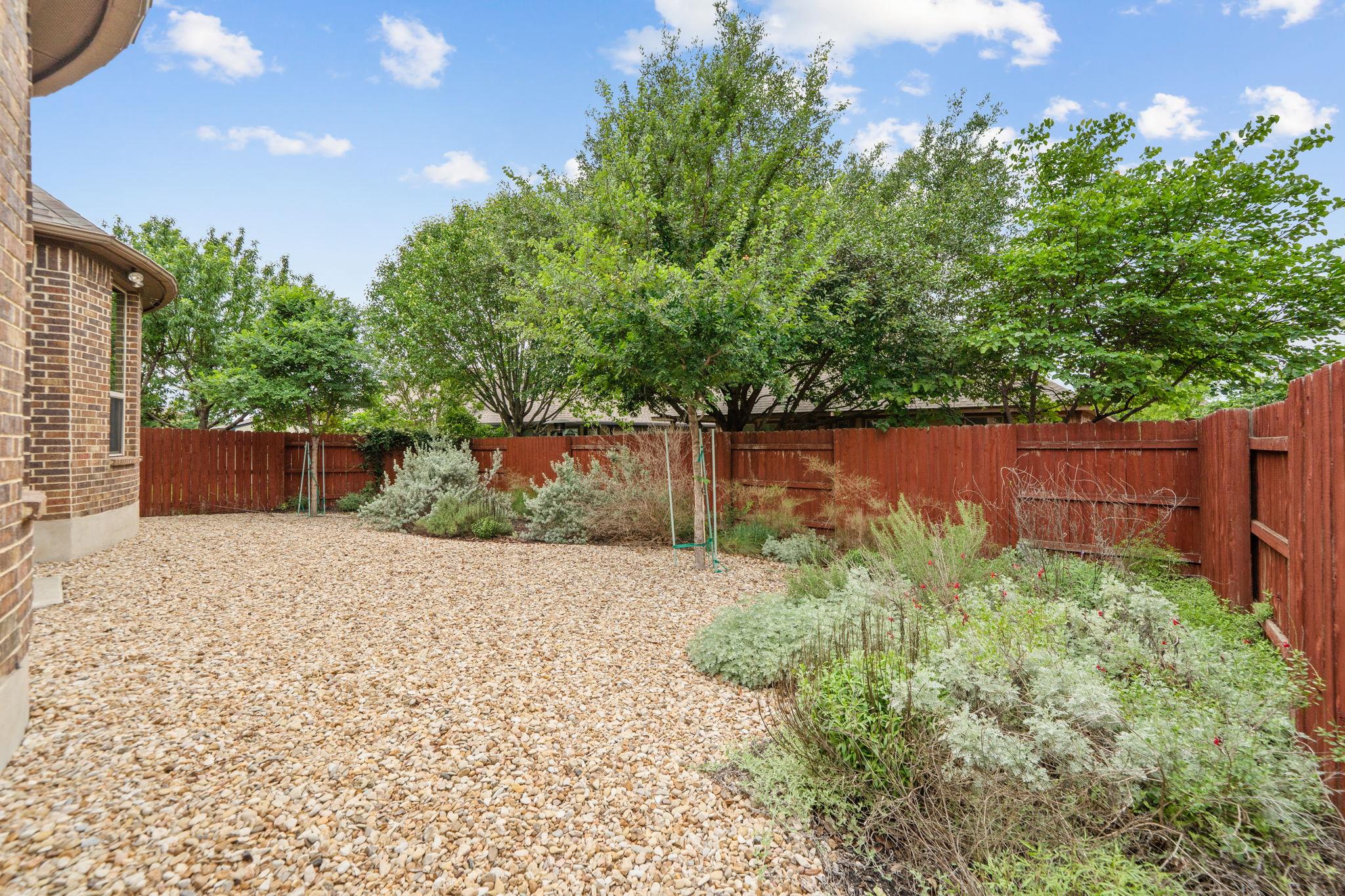 9312 Sydney Marilyn Ln, Austin, TX 78748