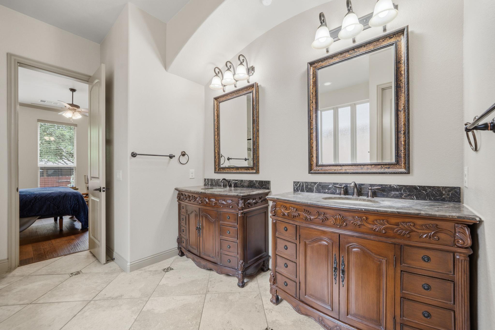 9312 Sydney Marilyn Ln, Austin, TX 78748