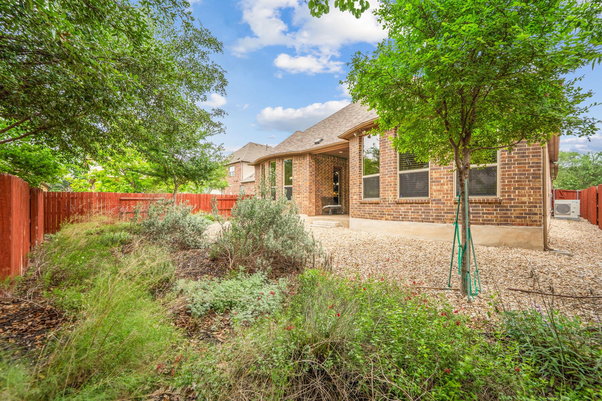 9312 Sydney Marilyn Ln, Austin, TX 78748