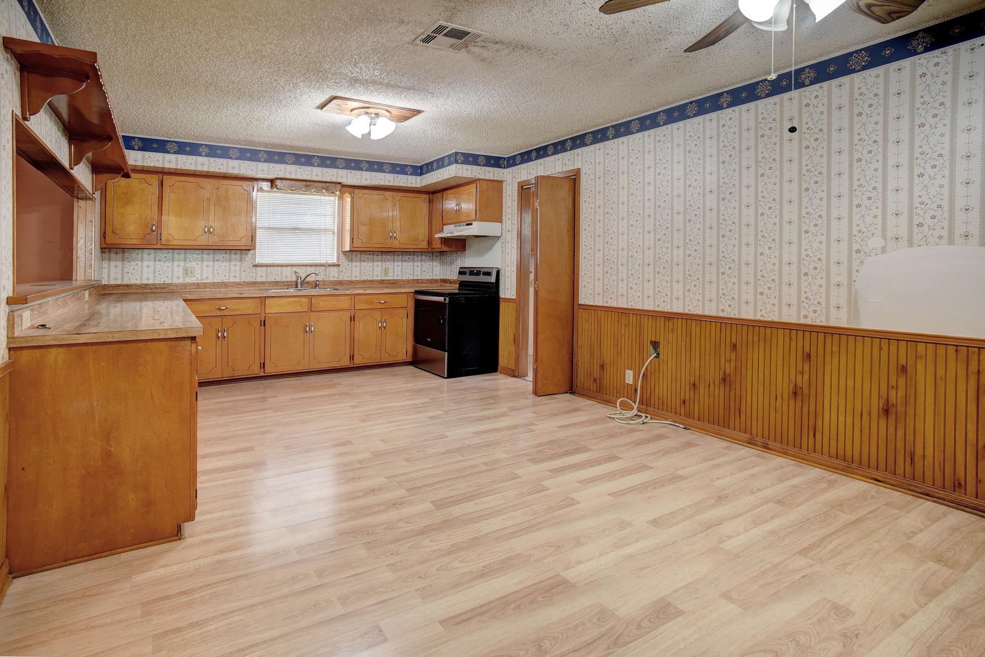 124 Blue Oaks Dr, Cedar Creek, TX 78612