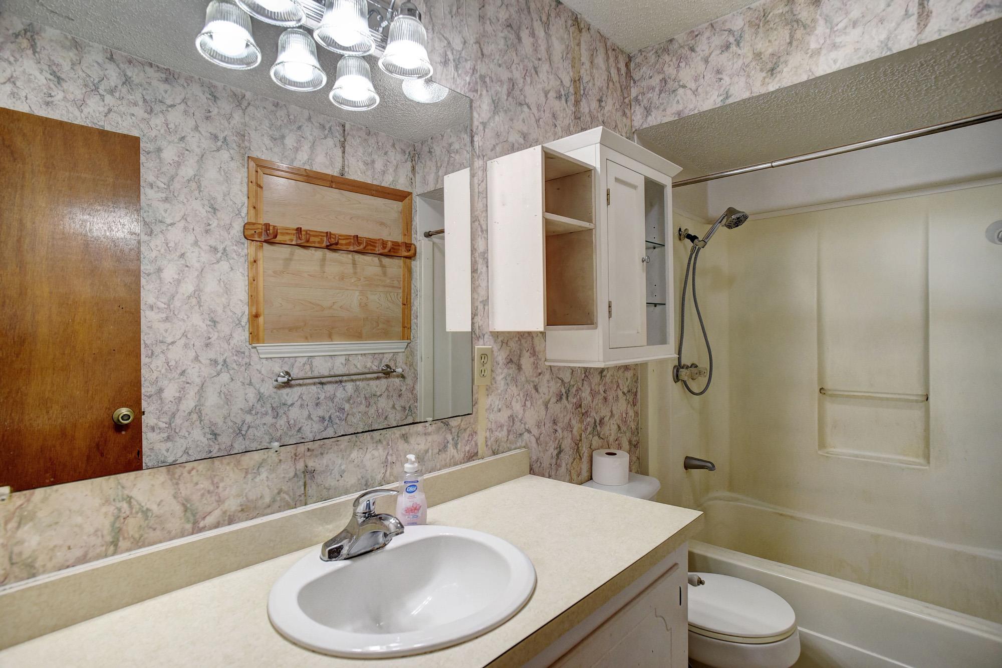 124 Blue Oaks Dr, Cedar Creek, TX 78612