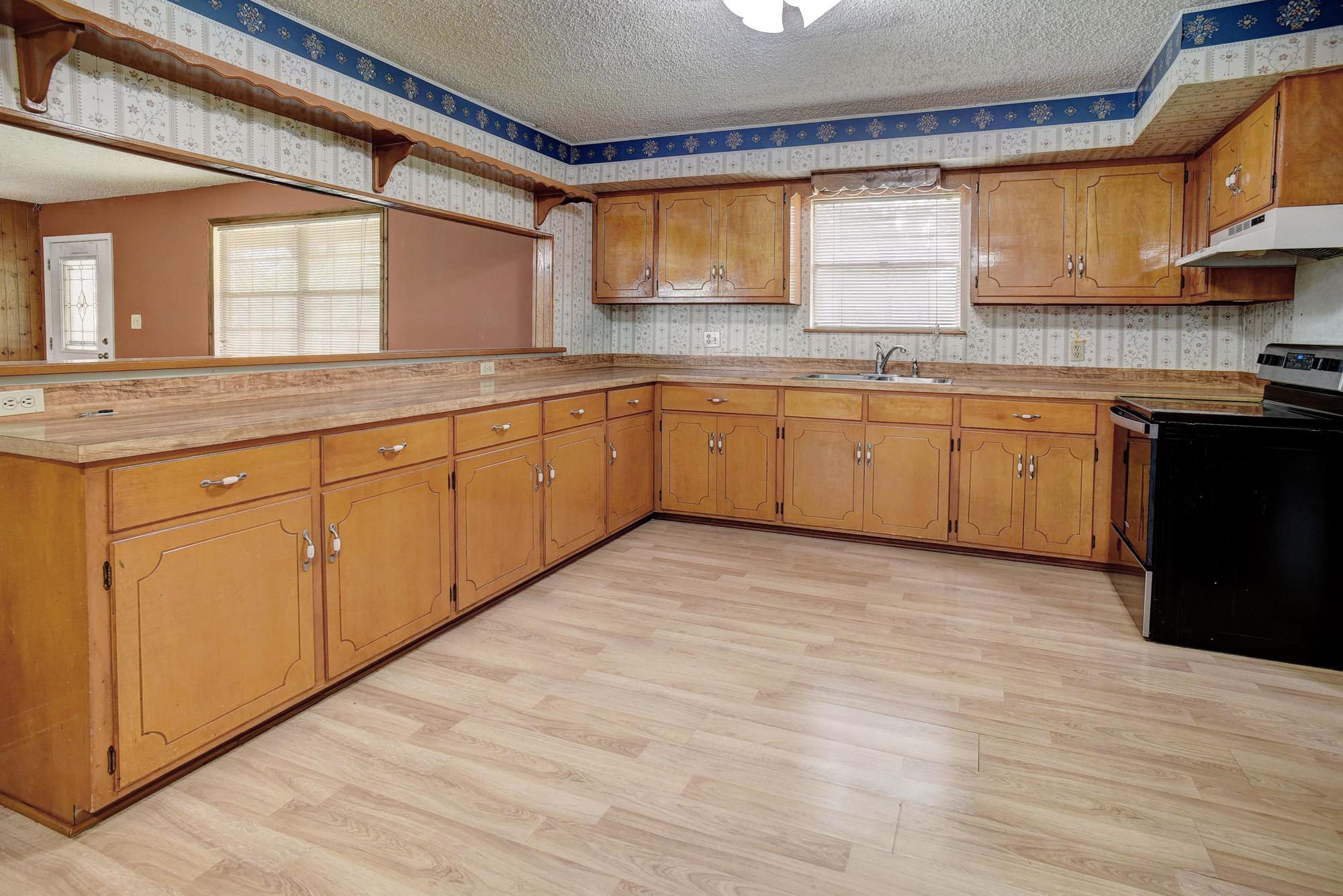 124 Blue Oaks Dr, Cedar Creek, TX 78612